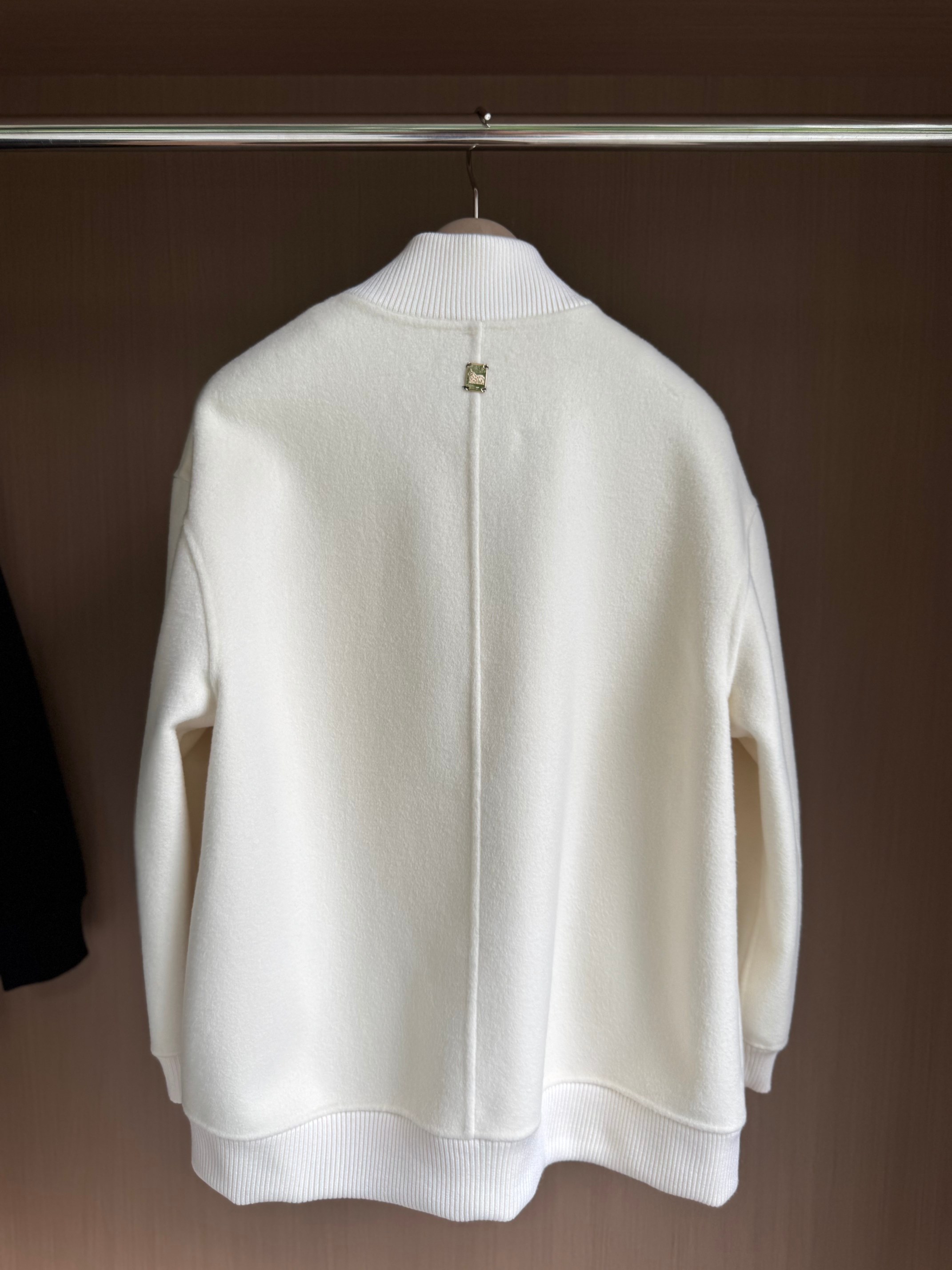 CLB Wool-Cashmere Baseball Jacket - Classic Style, Warm & Versatile 9 a1756704239921 6855