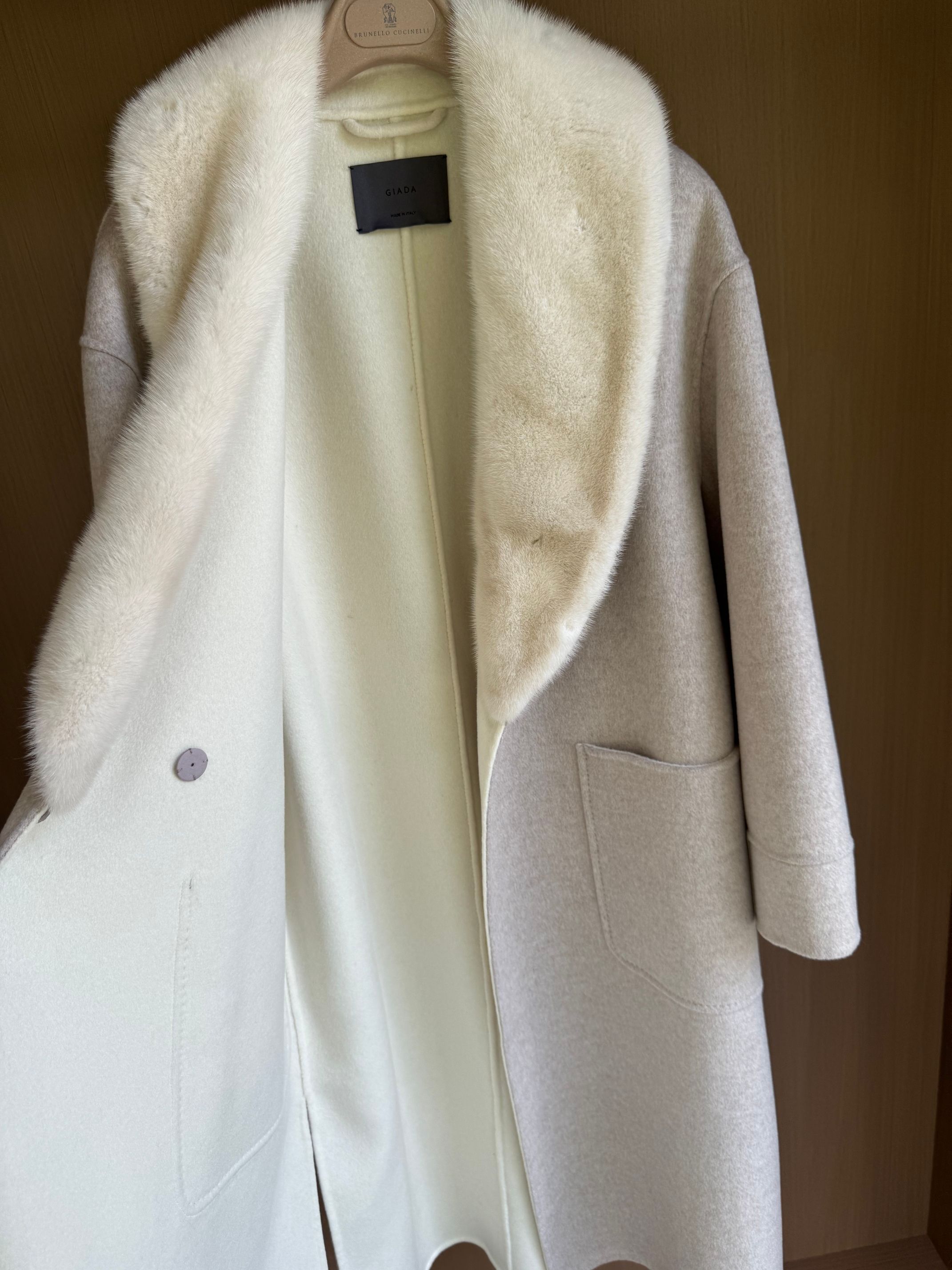 Elegant Mink Collar Cashmere Long Coat - Timeless Style & Luxurious Comfort 4 a1756799587061 5161