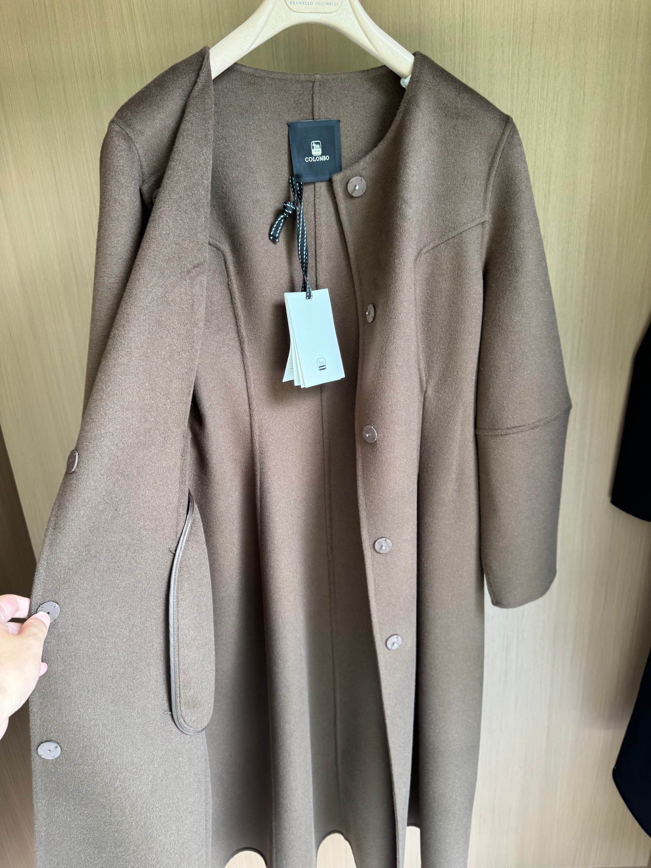 Elegant Brown Cashmere Overcoat Dress with Lamb Leg Sleeves, Hepburn Style 3 a1756803207406 2580