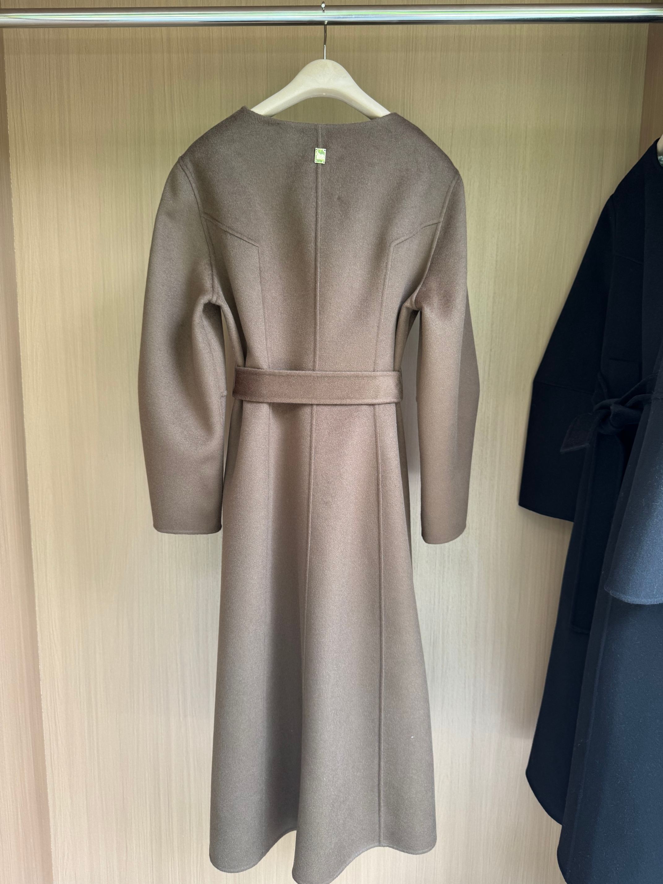 Elegant Brown Cashmere Overcoat Dress with Lamb Leg Sleeves, Hepburn Style 9 a1756803212983 4646