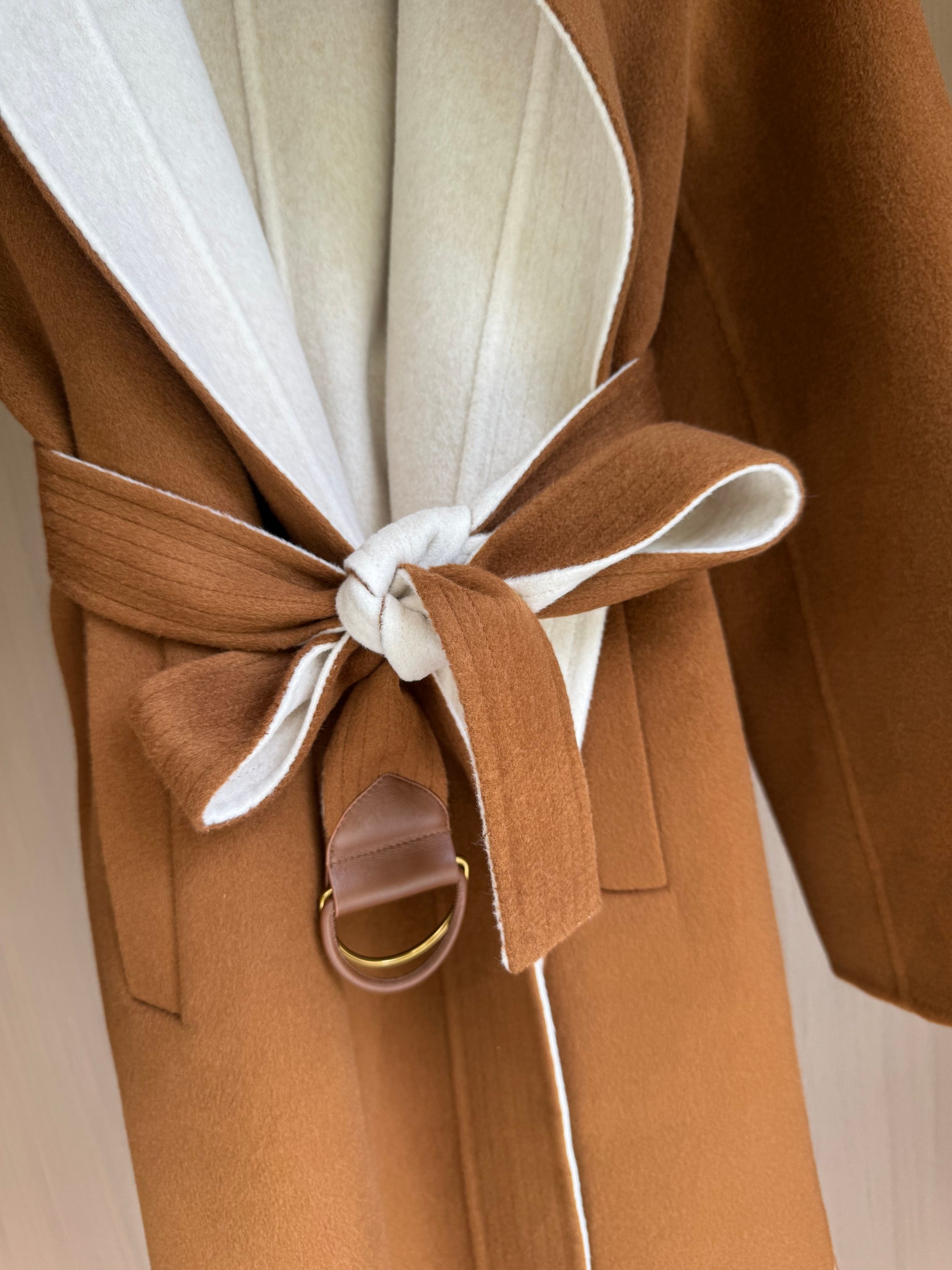 Luxurious Double-Faced Cashmere Coat with Belt - Elegant and Warm 6 a1757052330302 8114