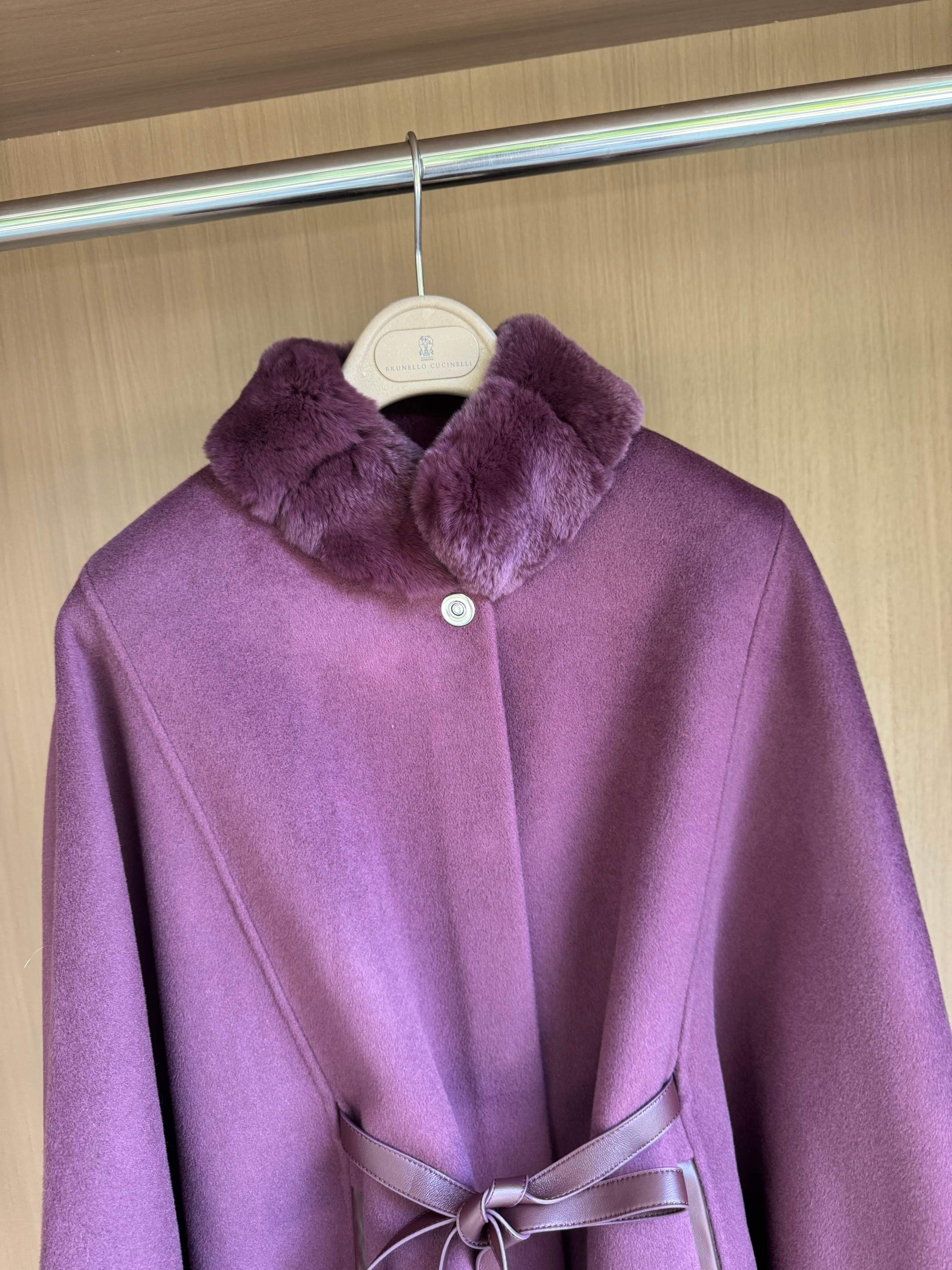 Elegant Wool Blend Cape Coat with Faux Fur Collar - 9 Colors Available 5 a1757139419321 0280