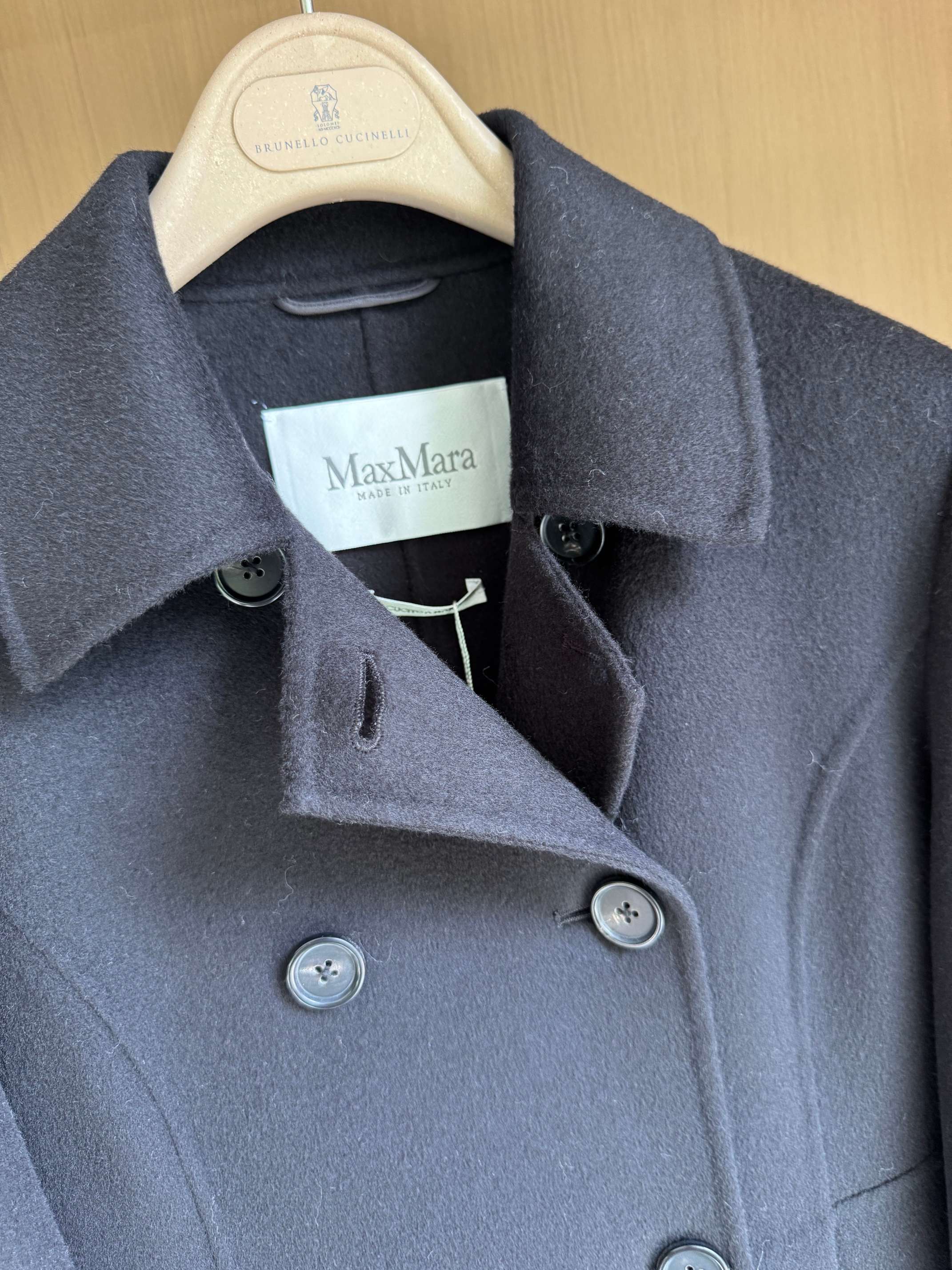 Elegant Double-Breasted Wool Coat - Slim Fit & Versatile Style 5 a1757146253392 1443