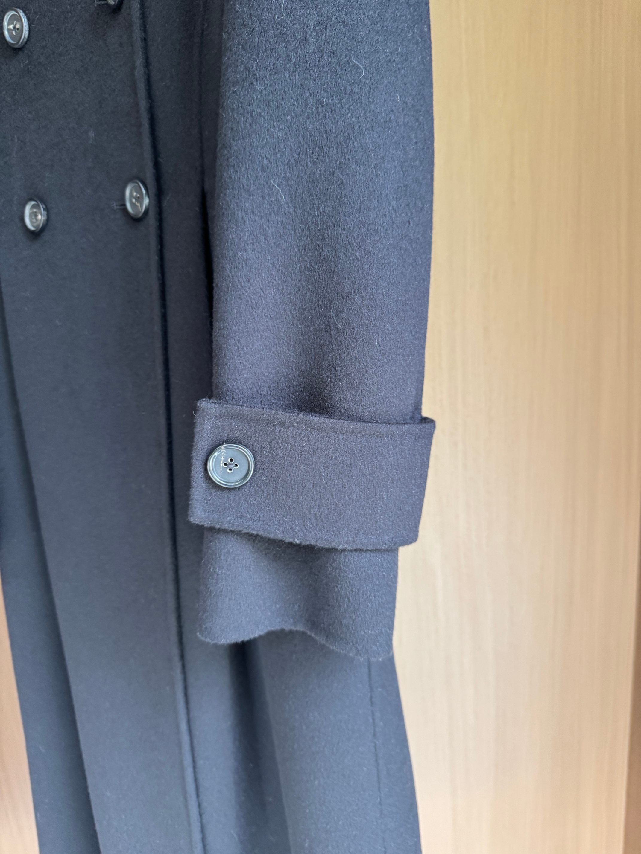 Elegant Double-Breasted Wool Coat - Slim Fit & Versatile Style 7 a1757146258006 2006