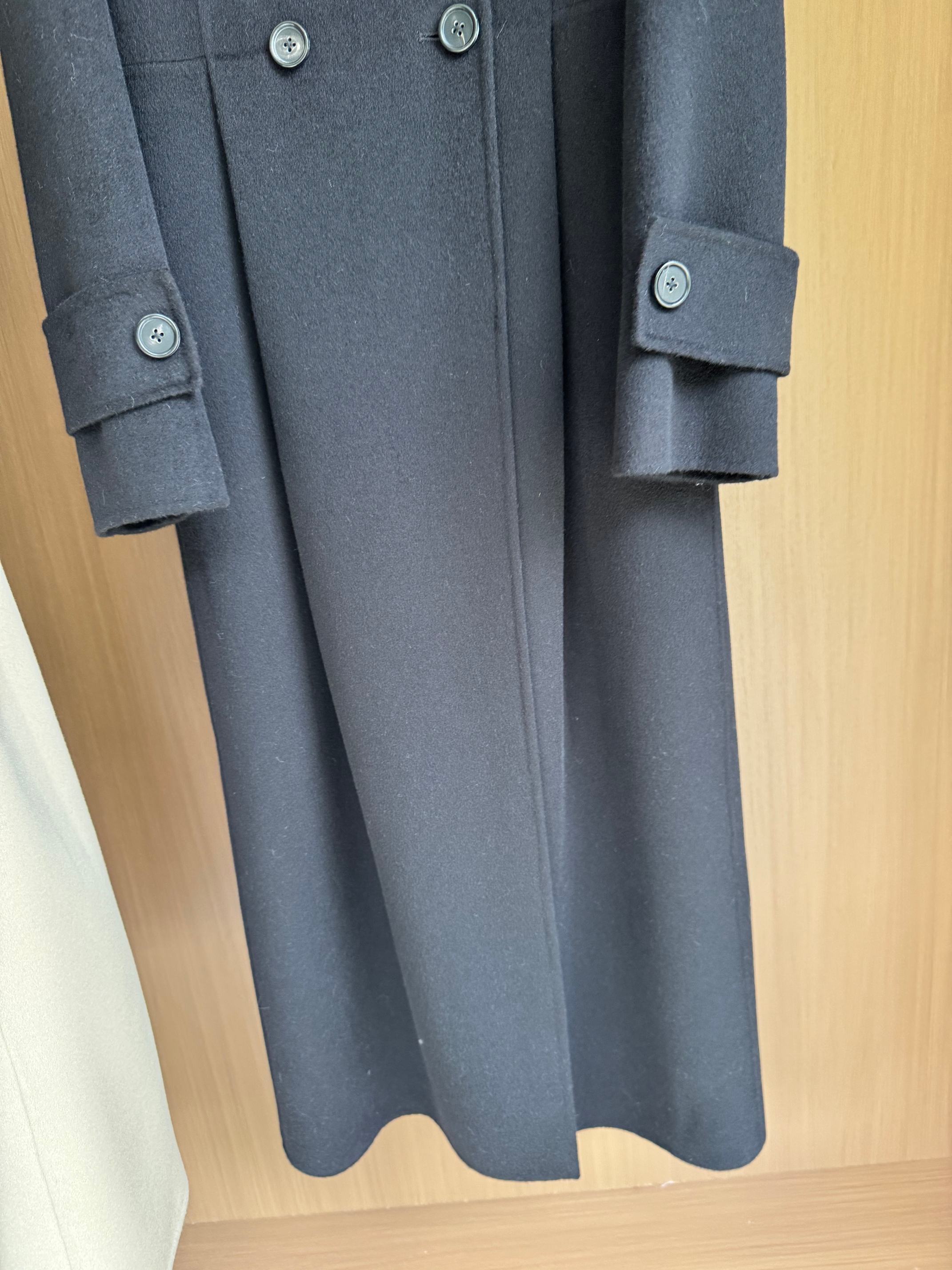 Elegant Double-Breasted Wool Coat - Slim Fit & Versatile Style 8 a1757146258159 2027