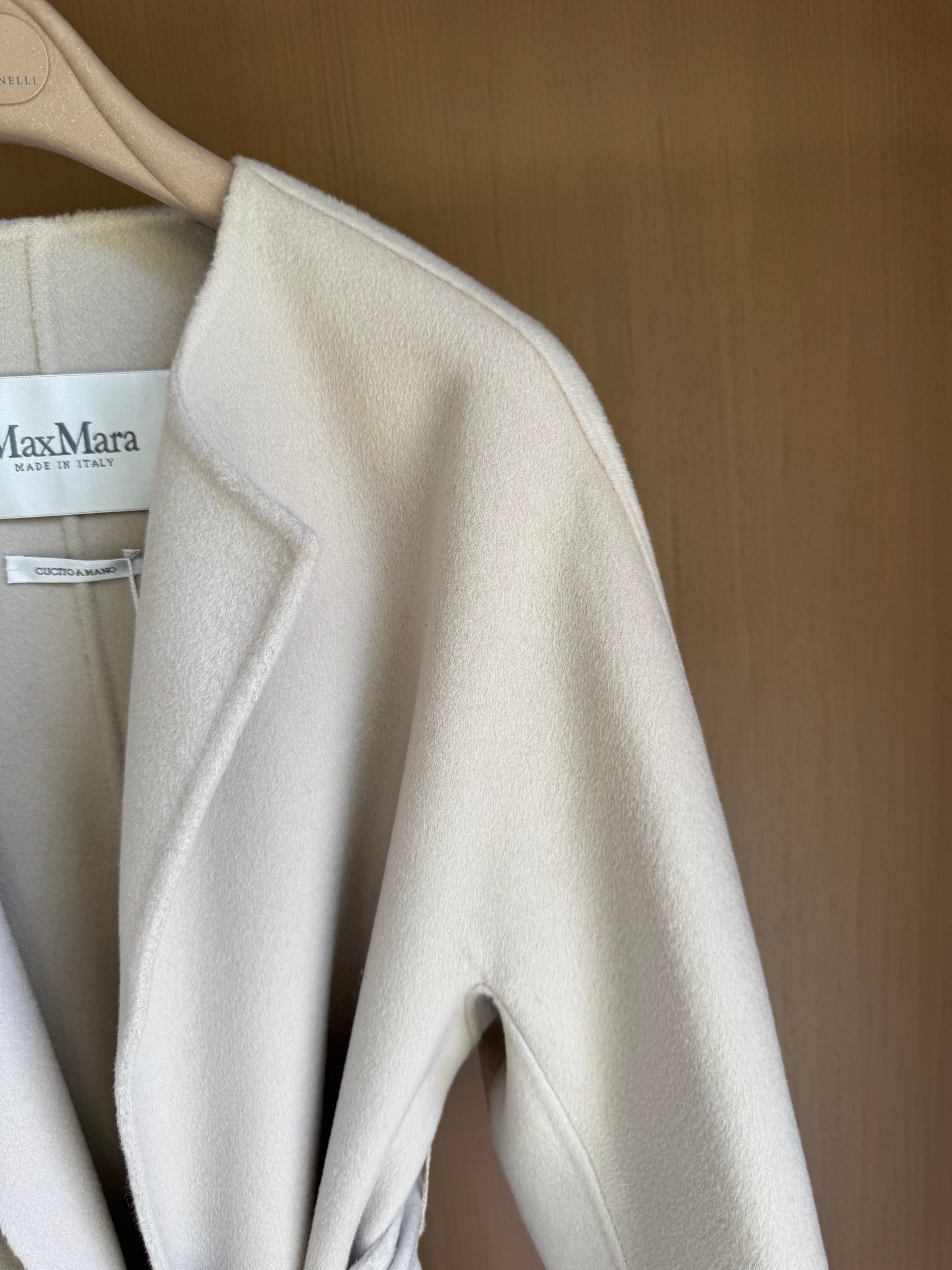 Elegant Wool-Cashmere Blend Cape Collar Coat - Versatile & Luxurious 7 a1757146900947 2260