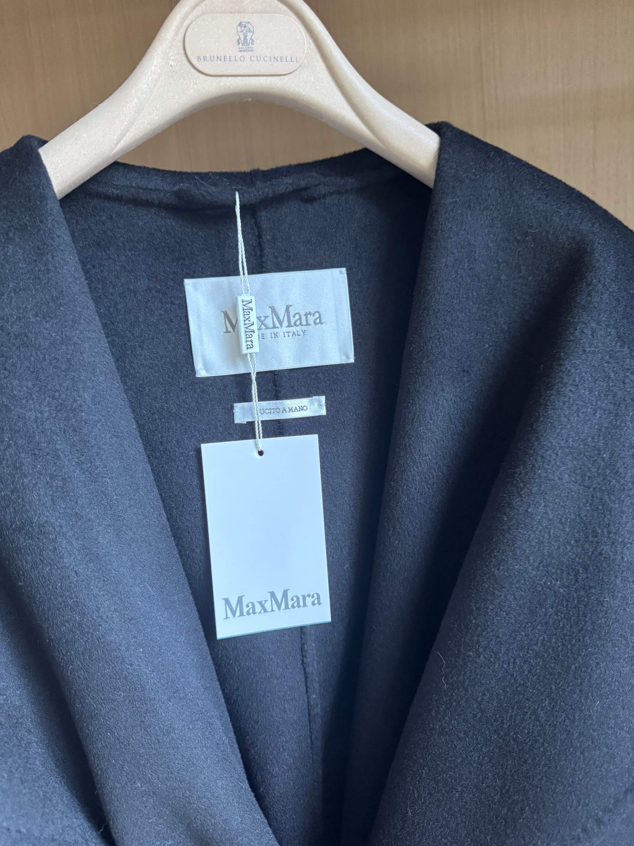 Elegant Pure Cashmere Overcoat with Oversized Lapel & Waist Belt - M Style 5 a1757225316489 4746