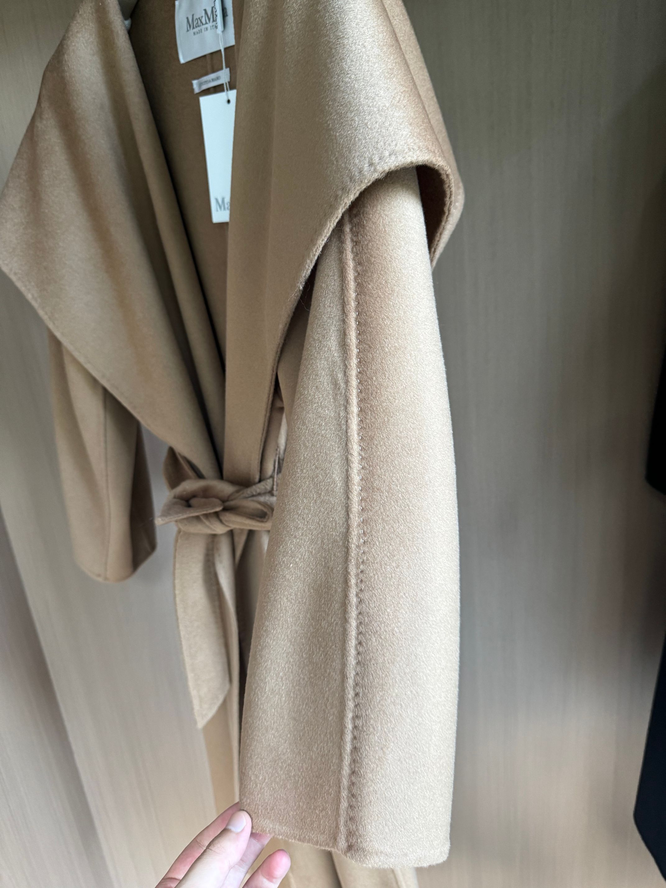 Elegant Pure Cashmere Overcoat with Oversized Lapel & Waist Belt - M Style 7 a1757225911697 4604