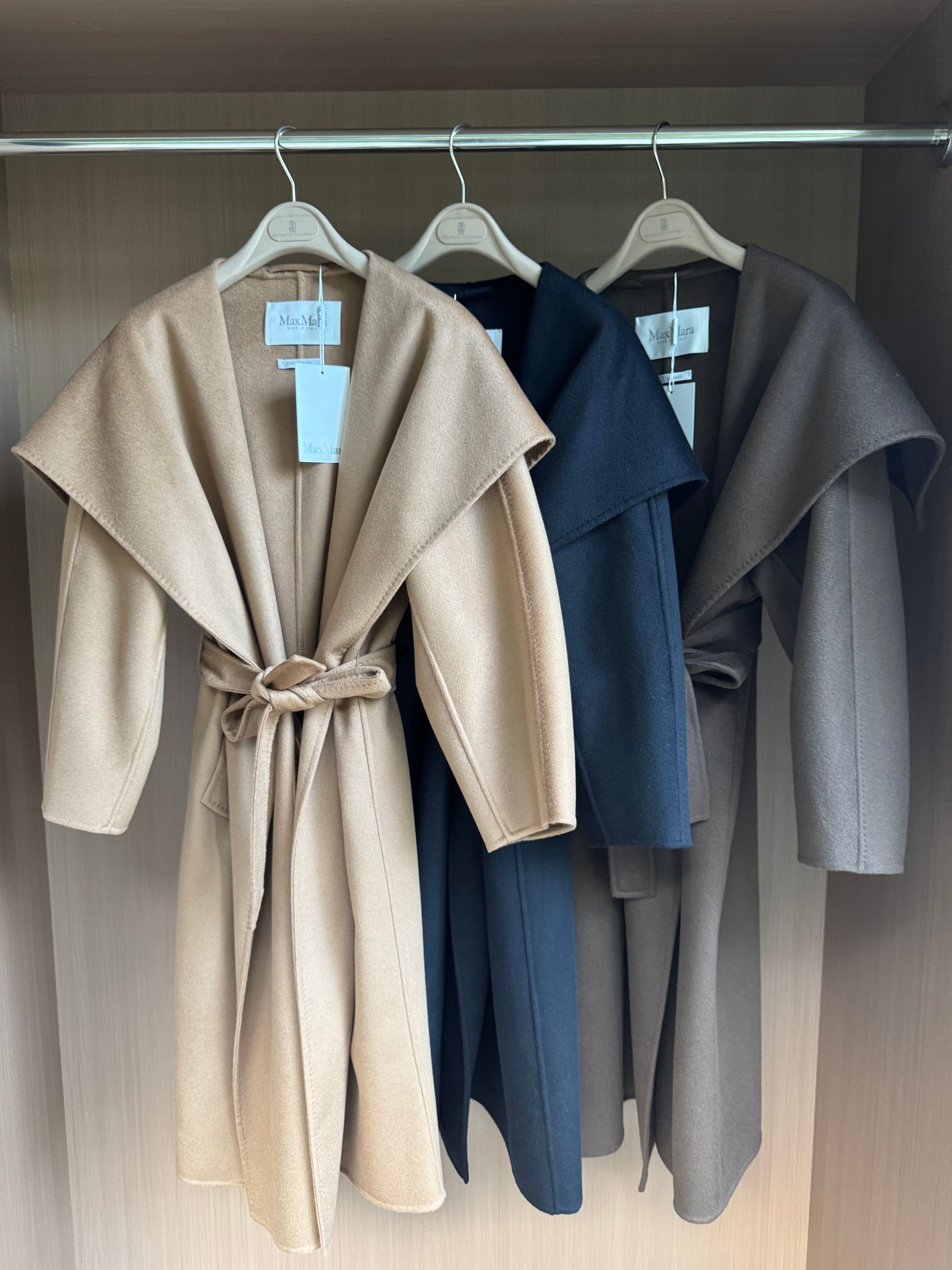 Elegant Pure Cashmere Overcoat with Oversized Lapel & Waist Belt - M Style 10 a1757225911739 5411