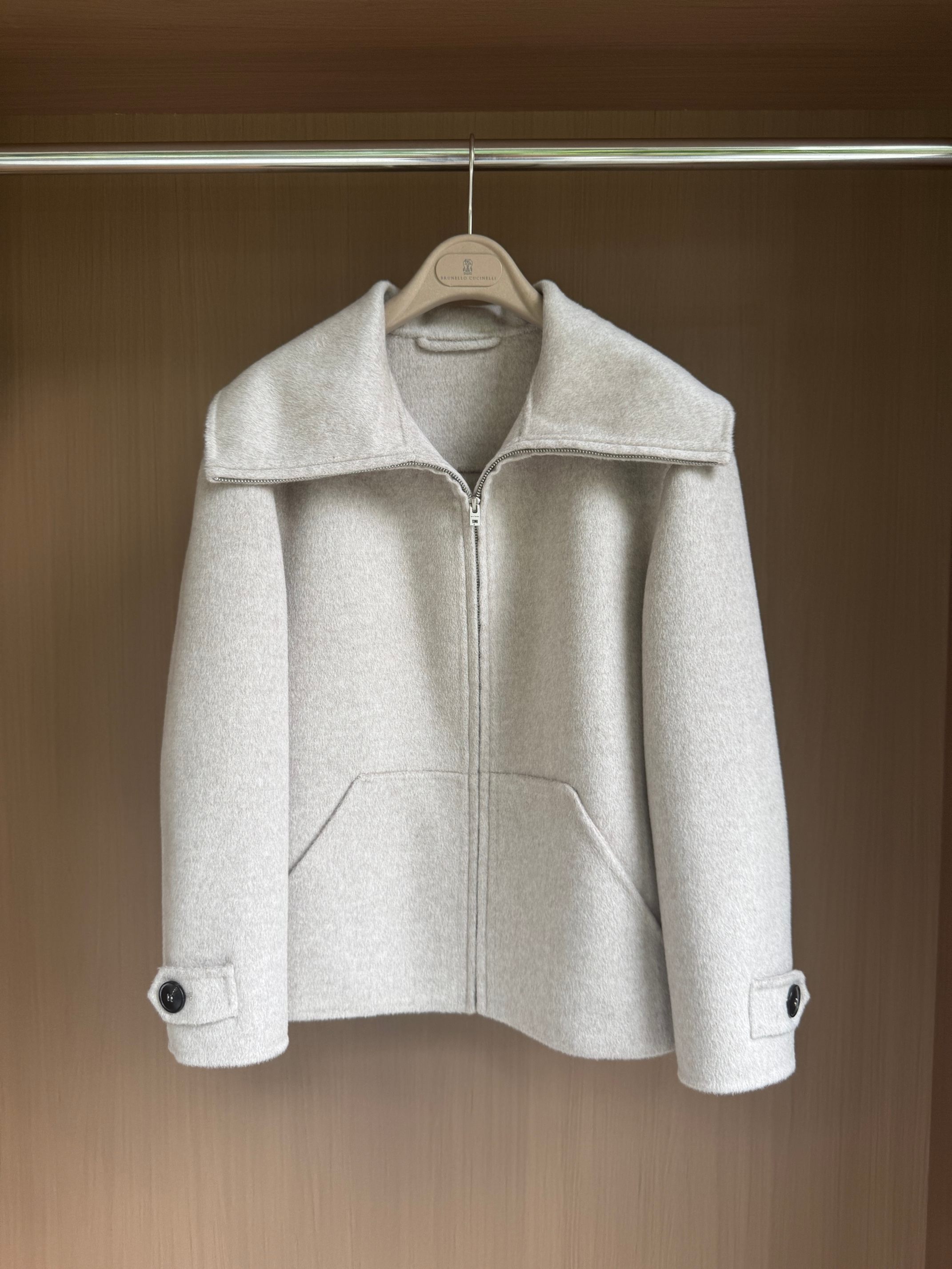ACN Wool-Blend Knit Jacket: Soft, Warm, and Stylish Autumn/Winter Essential 3 a1757409439961 0046