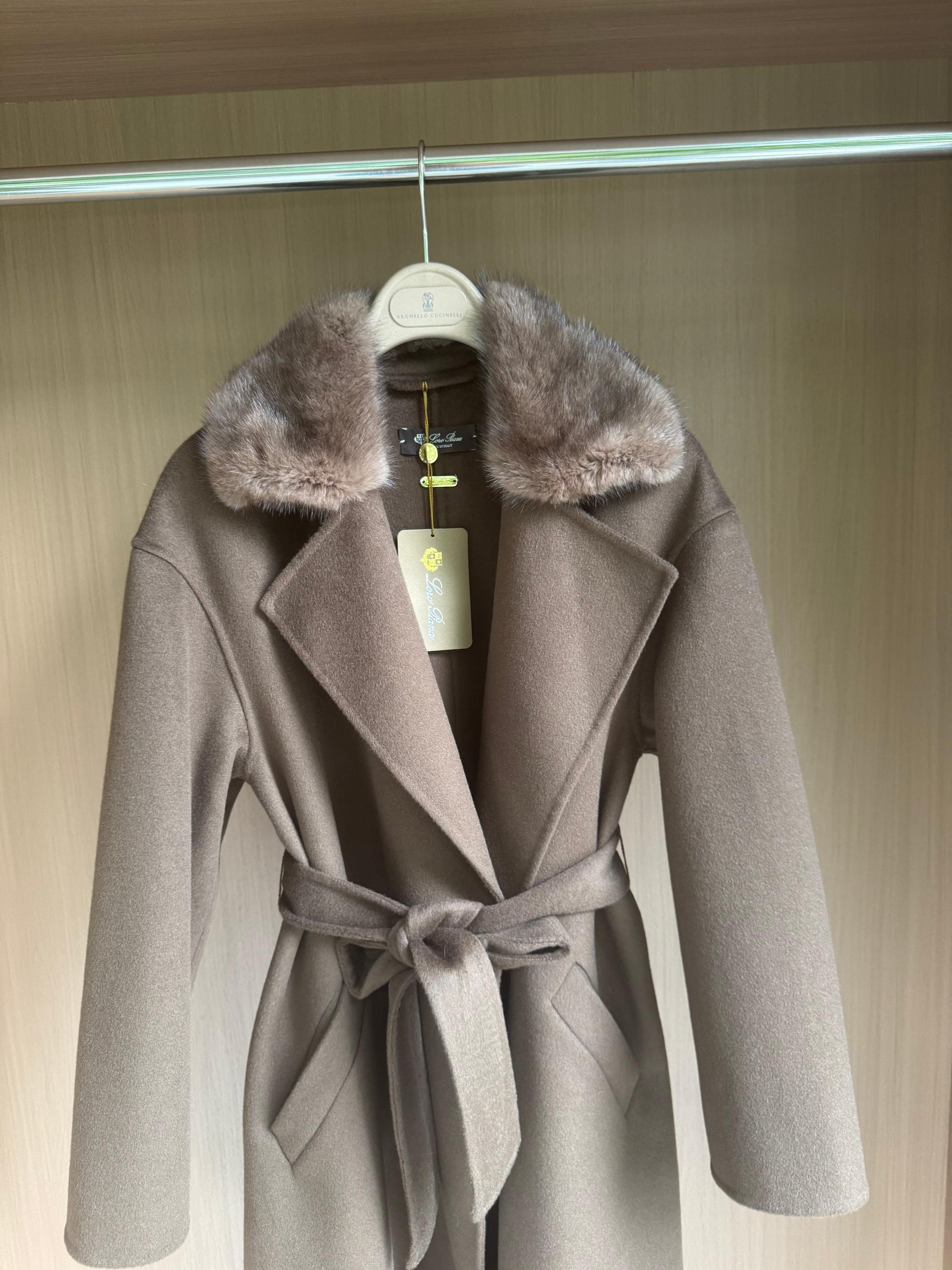 Braschi x LP Pure Cashmere Coat with Imported Mink Fur Collar - Beech Wood 5 a1757489769587 3856