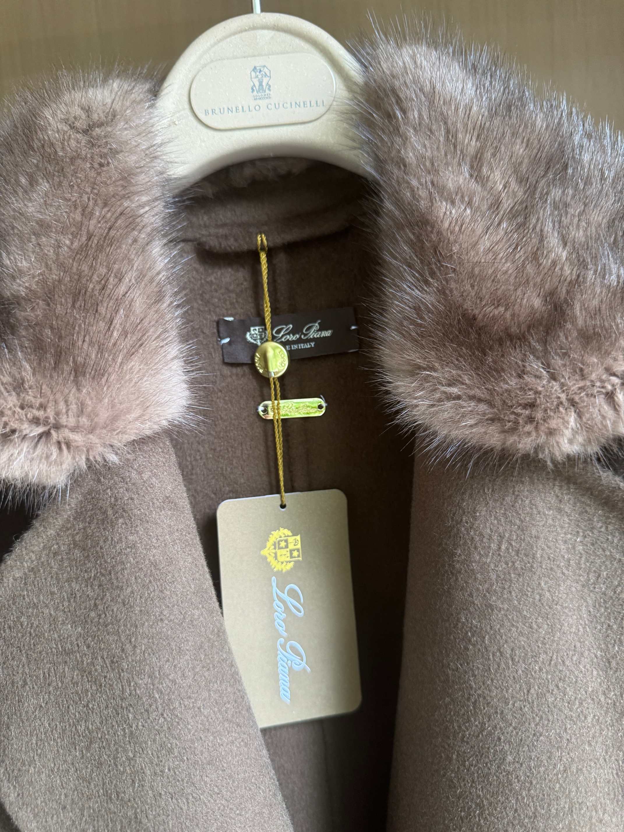 Braschi x LP Pure Cashmere Coat with Imported Mink Fur Collar - Beech Wood 6 a1757489770079 7132