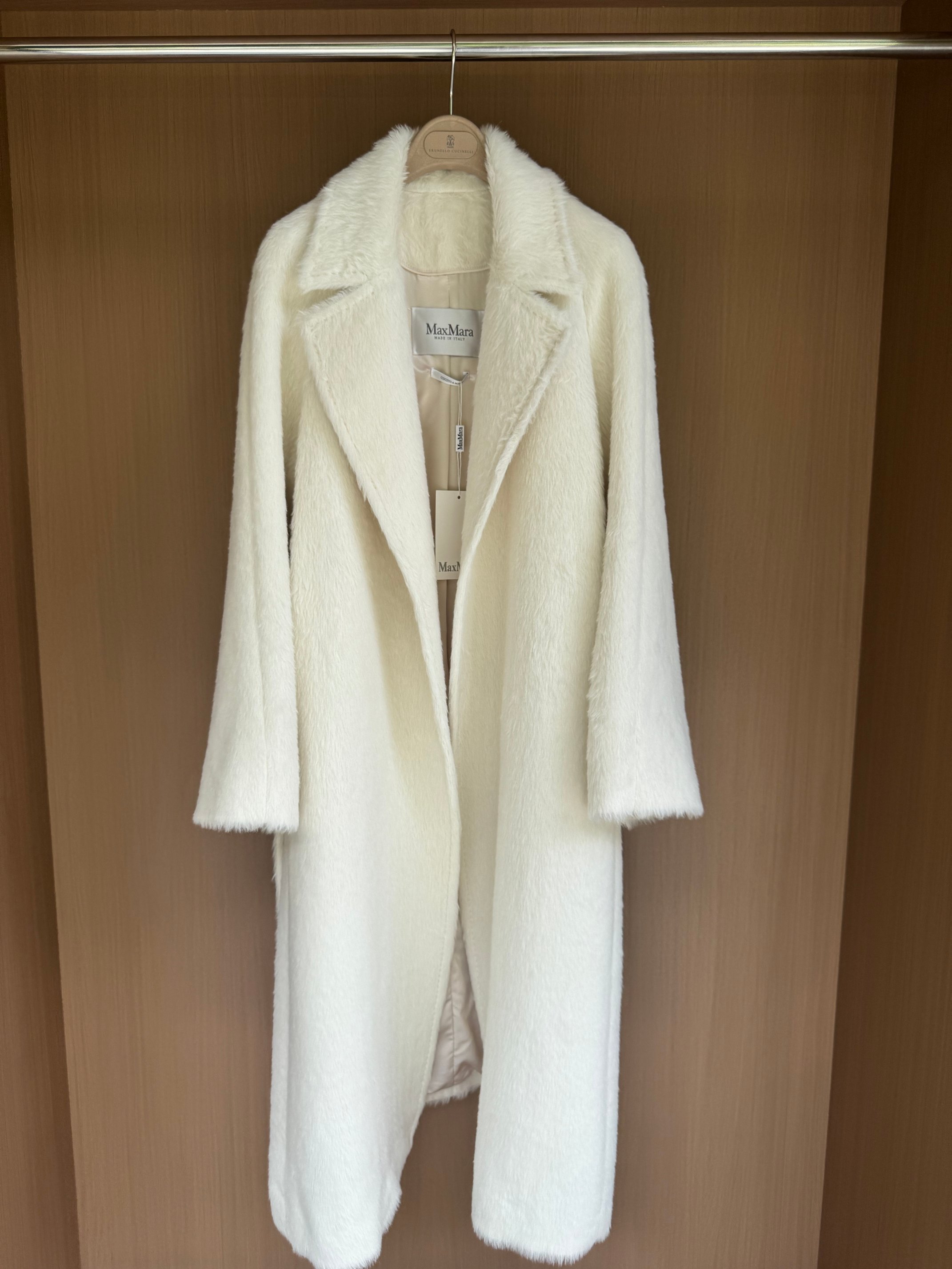Elegant Alpaca Wool Coat with Belted Waist - Warm & Stylish Winter Essential 3 a1757491413927 1128
