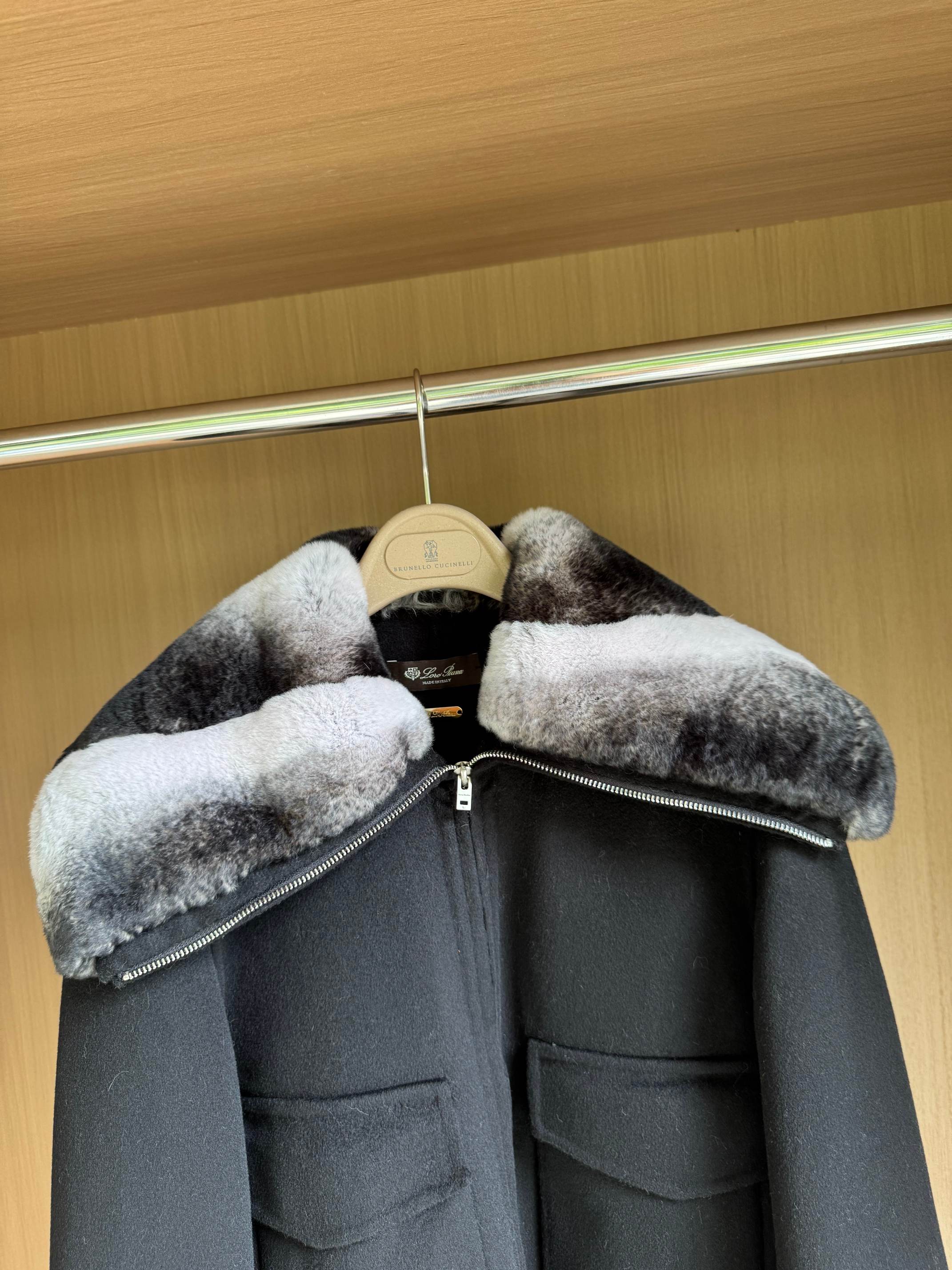 Pure Cashmere Short Coat with Fur Collar 5 a1758876061830 6435