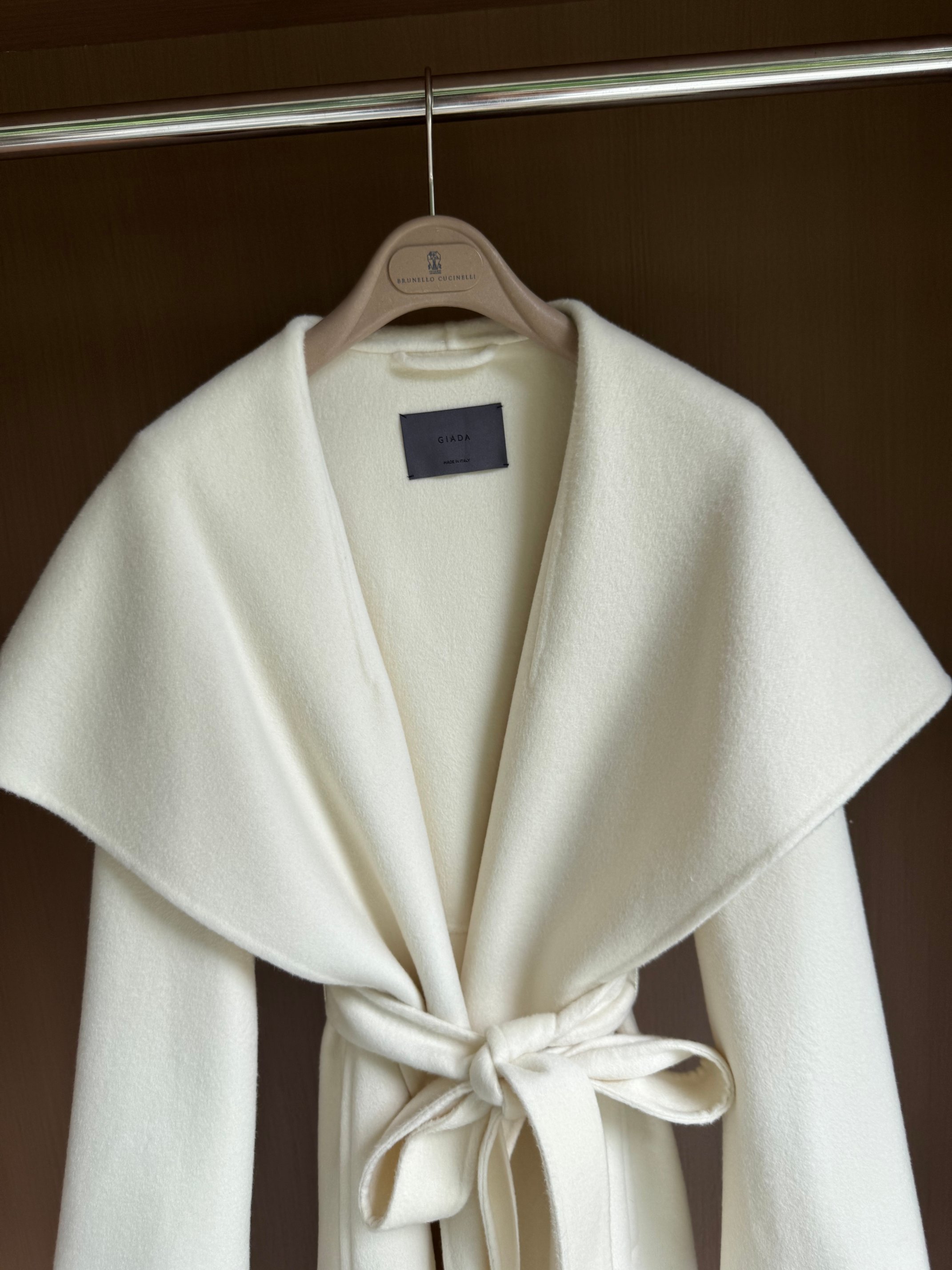 Elegant Wool-Cashmere Blend Coat with Belted Waist - Timeless Style 5 a1758946541188 4802