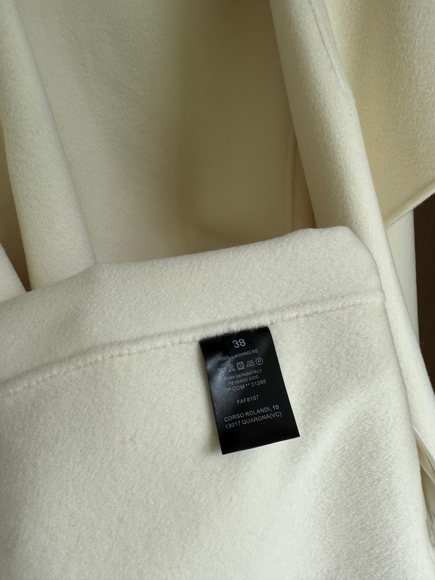 Elegant Wool-Cashmere Blend Coat with Belted Waist - Timeless Style 10 a1758946544153 5260