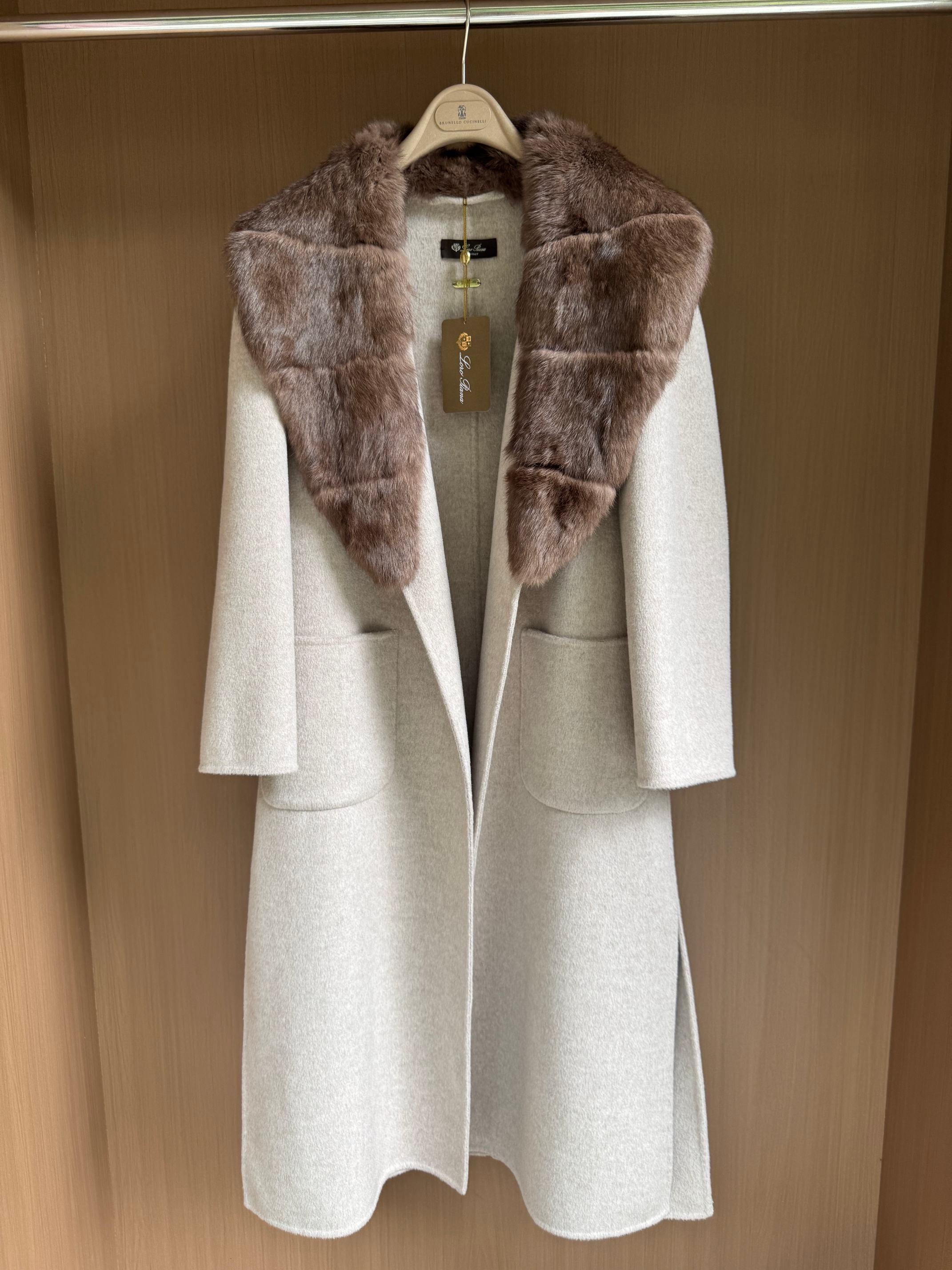 Pure Cashmere Overcoat with Fur Collar, Italian Design, Oversized Fit 3 a1759043526838 6810
