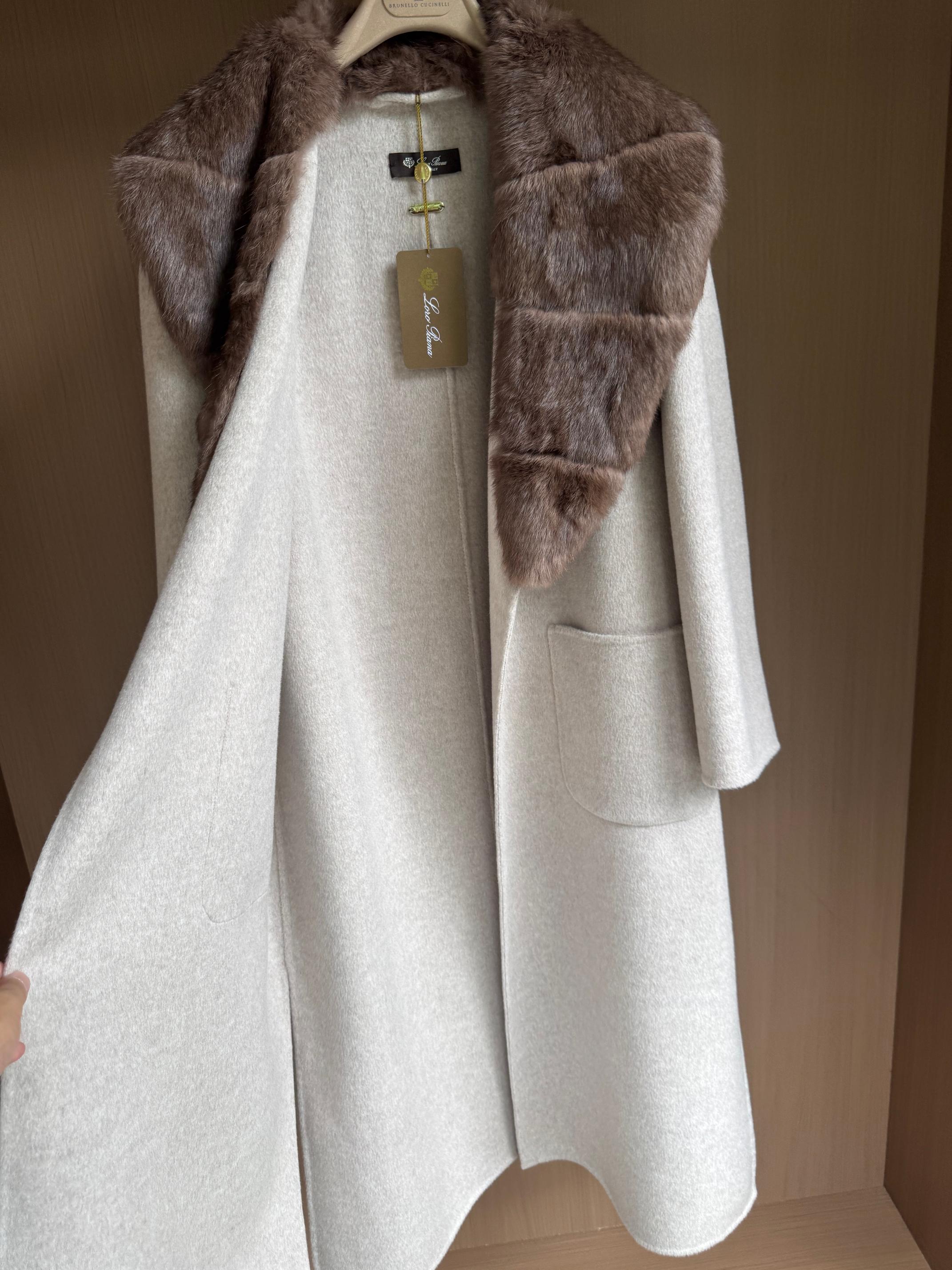 Pure Cashmere Overcoat with Fur Collar, Italian Design, Oversized Fit 4 a1759043527169 2058