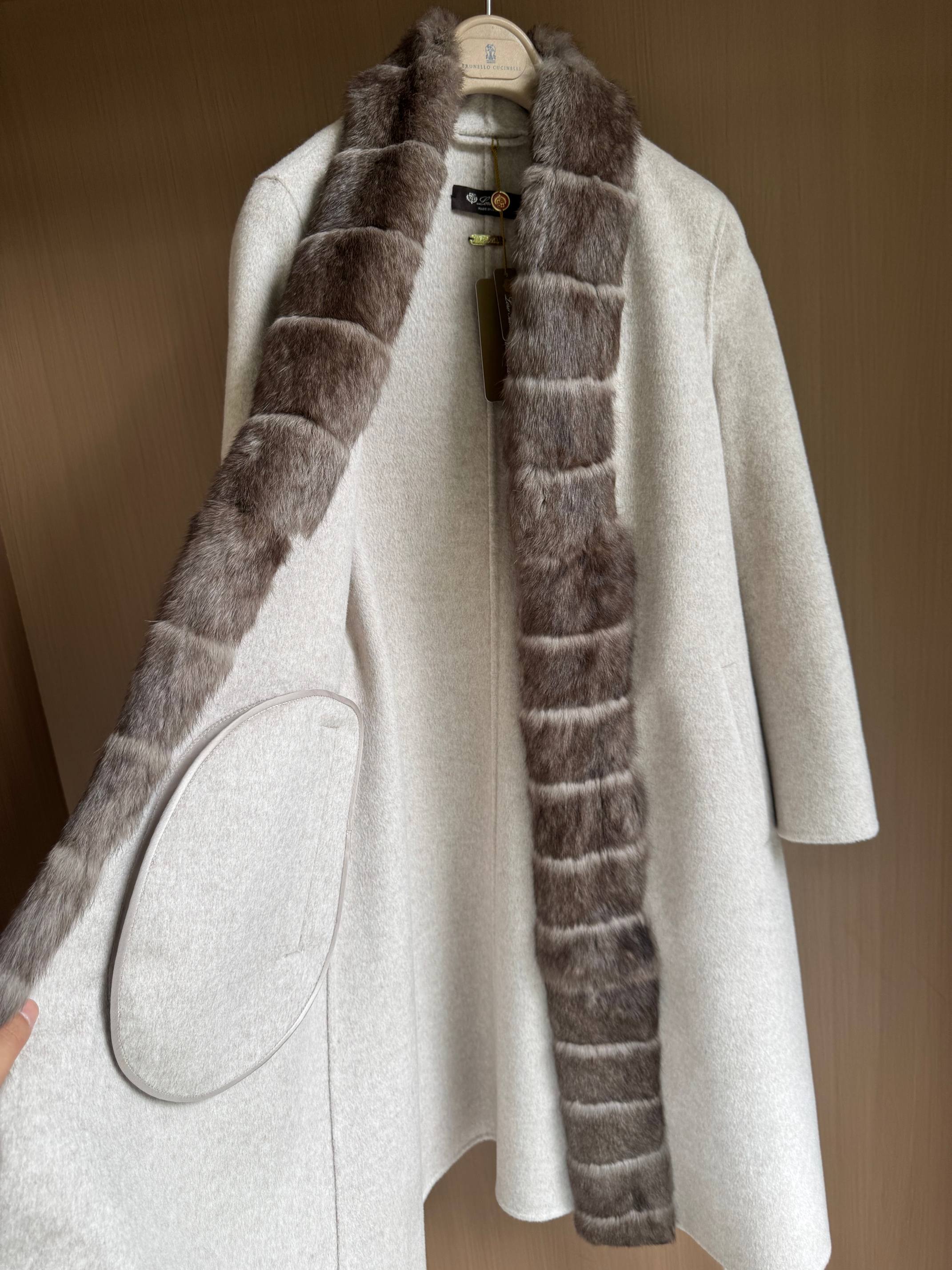 Braschi Cashmere Coat with Fur Collar, Italian Design, Luxury Outerwear 4 a1759044128421 6402