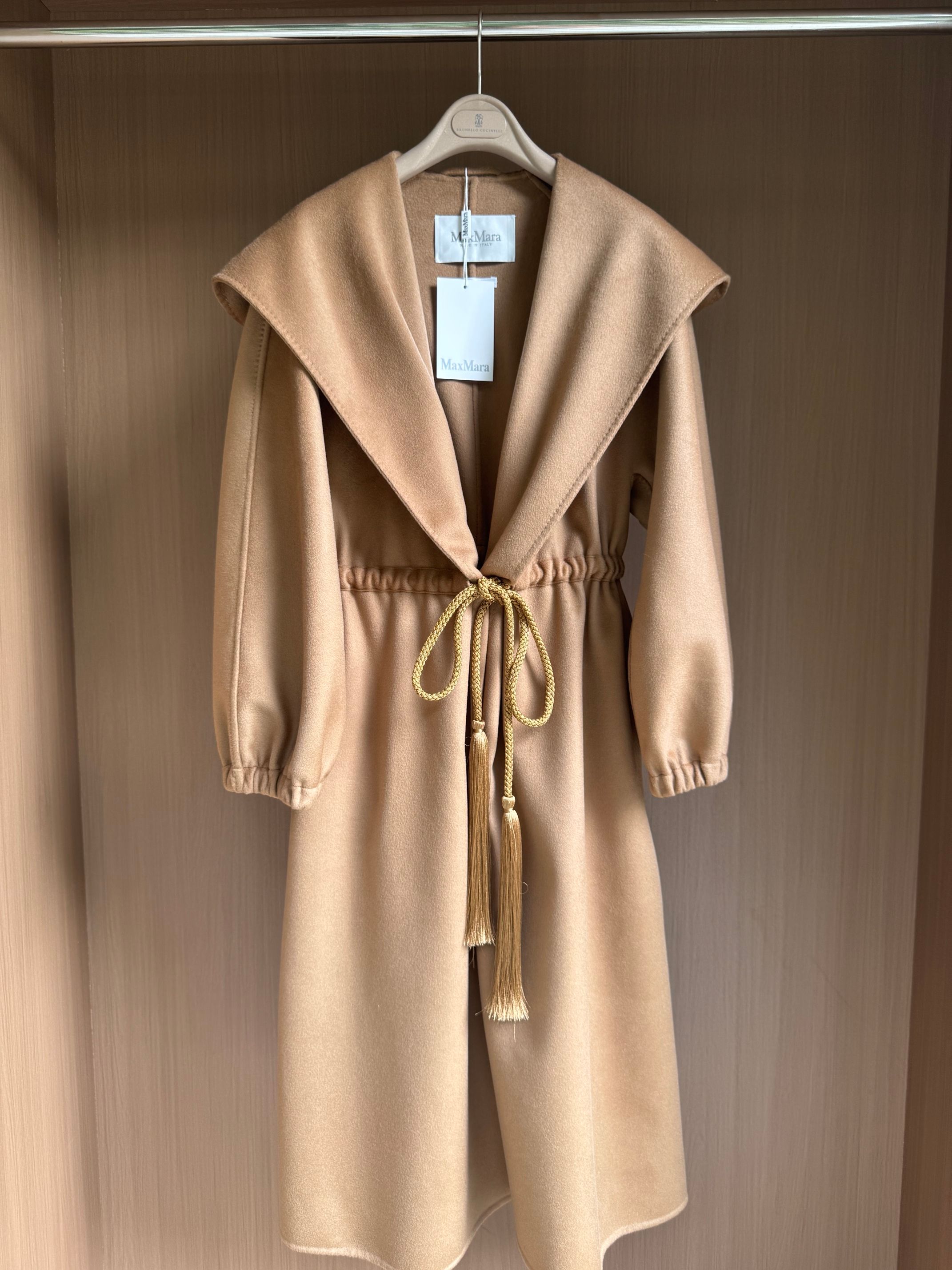 Hooded Drawstring 100% Cashmere Coat, Elegant & Cozy Winter Essential
