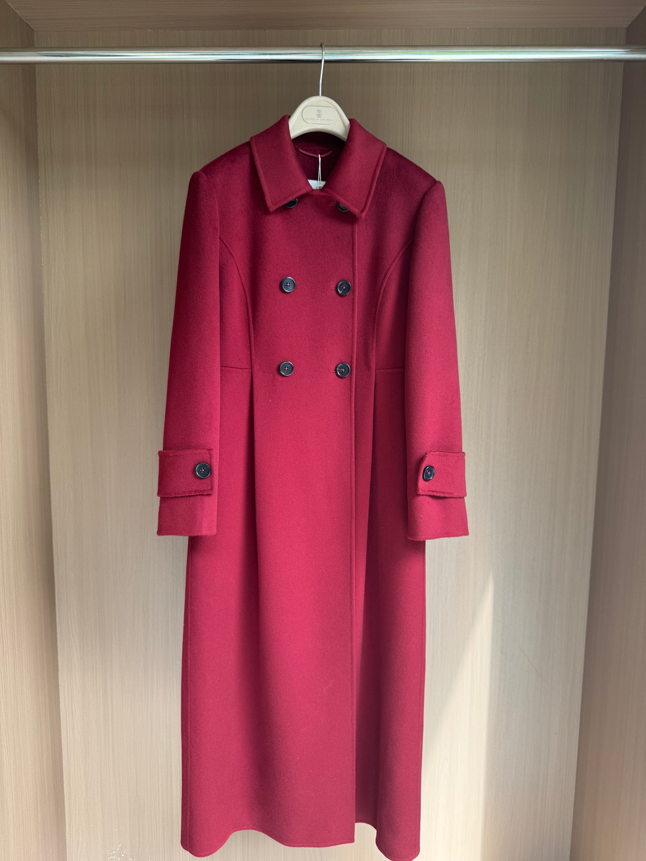 Double-Breasted Wool-Cashmere Blend Coat with Belted Waist – Elegant & Versatile