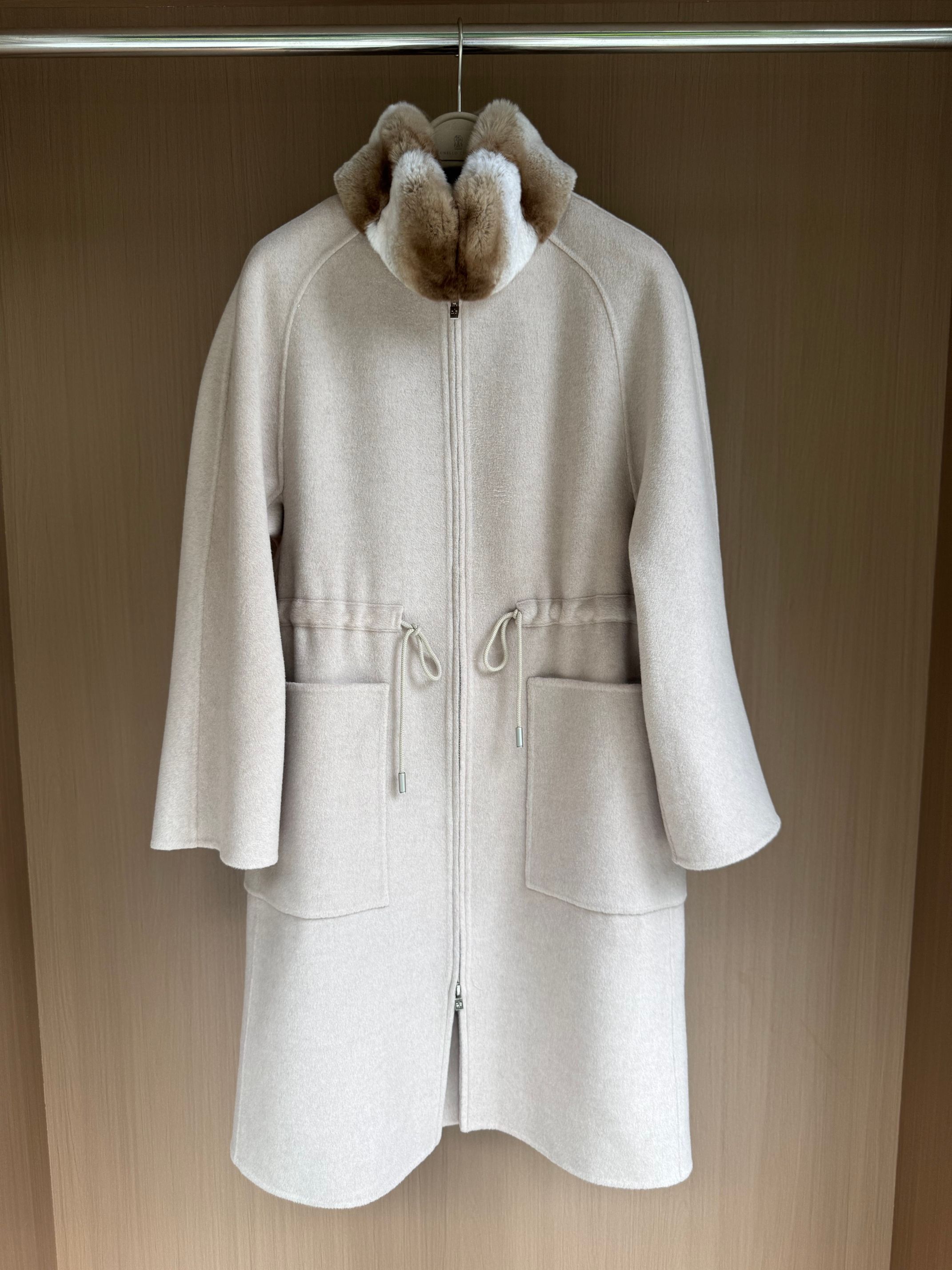 Braschi Fur Collar Cashmere Coat: Luxurious & Elegant, Perfect for Fall/Winter
