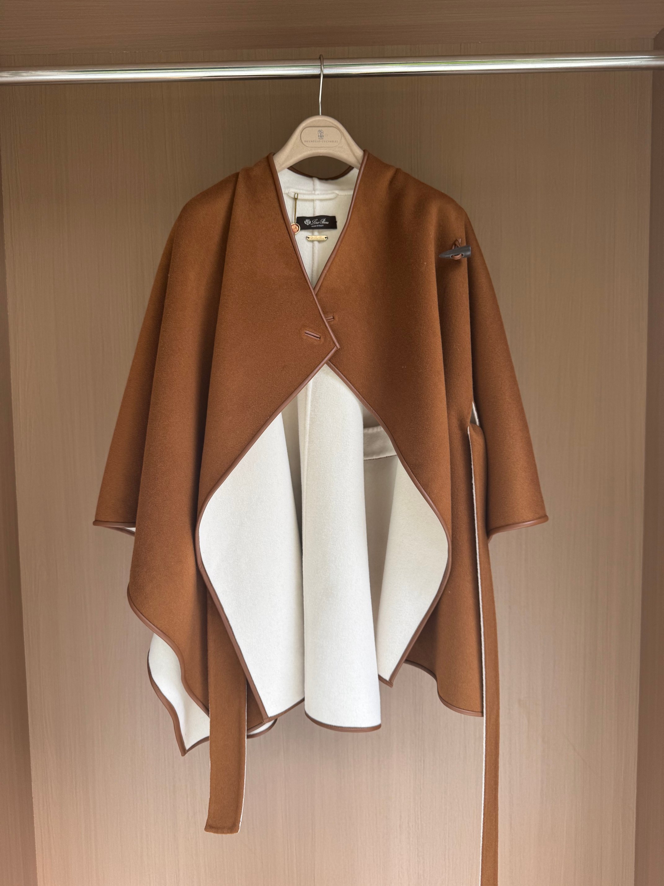 Elegant Wool Blend Cape Coat - Luxurious & Versatile, One Size Fits All 5 a1763971160362 8880