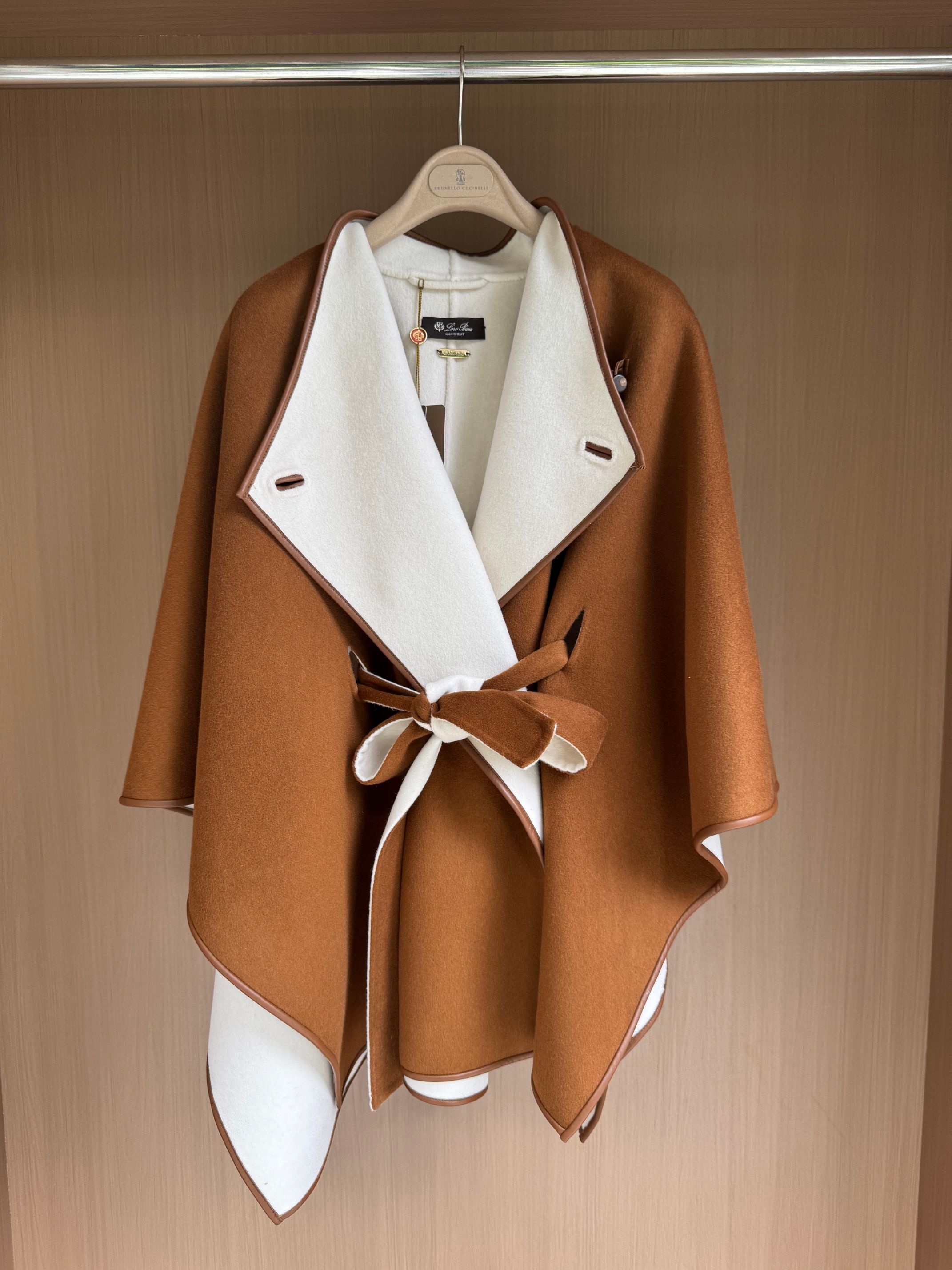 Elegant Wool Blend Cape Coat - Luxurious & Versatile, One Size Fits All 3 a1763971160441 8642