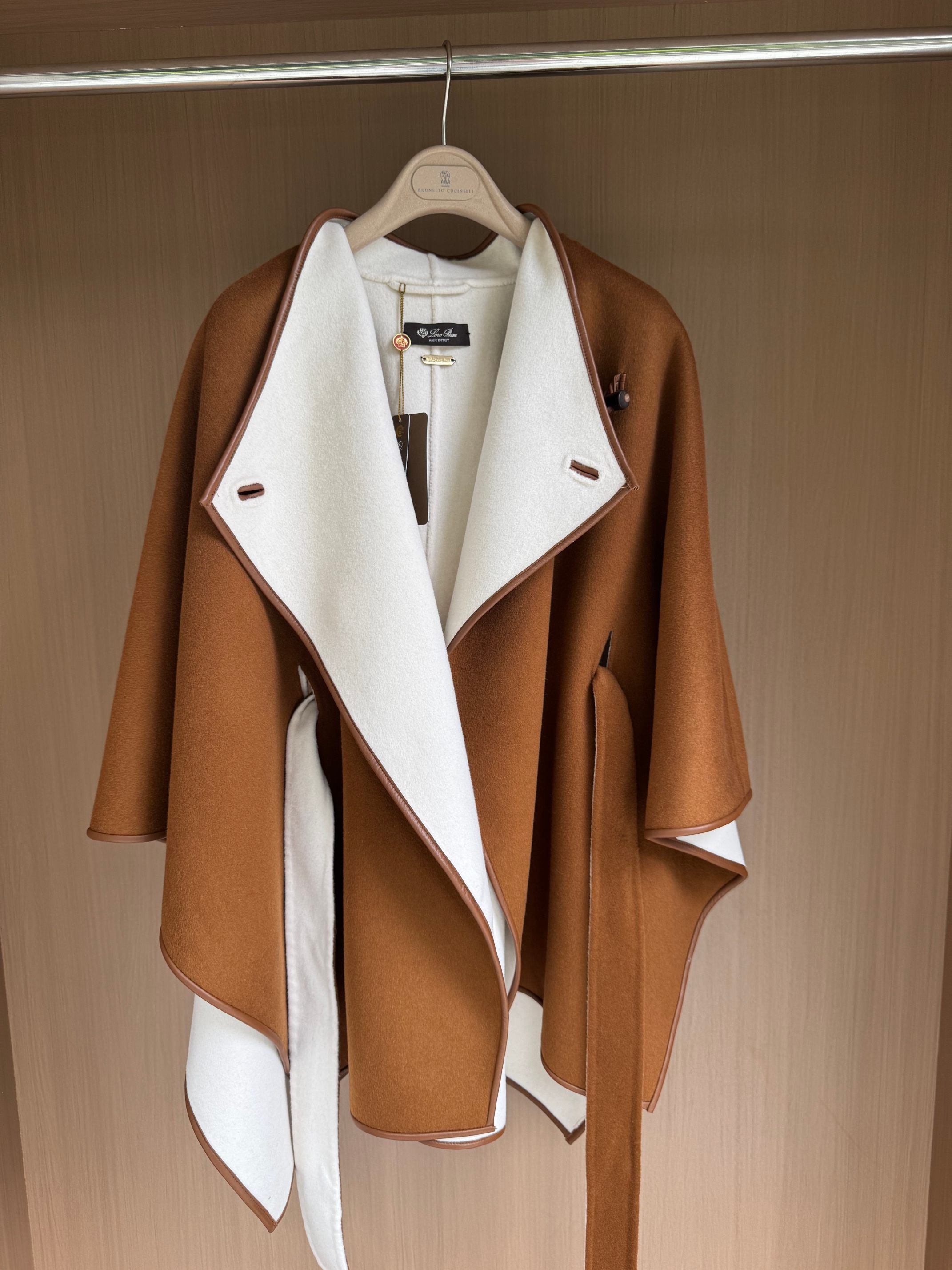 Elegant Wool Blend Cape Coat - Luxurious & Versatile, One Size Fits All 4 a1763971160466 3302