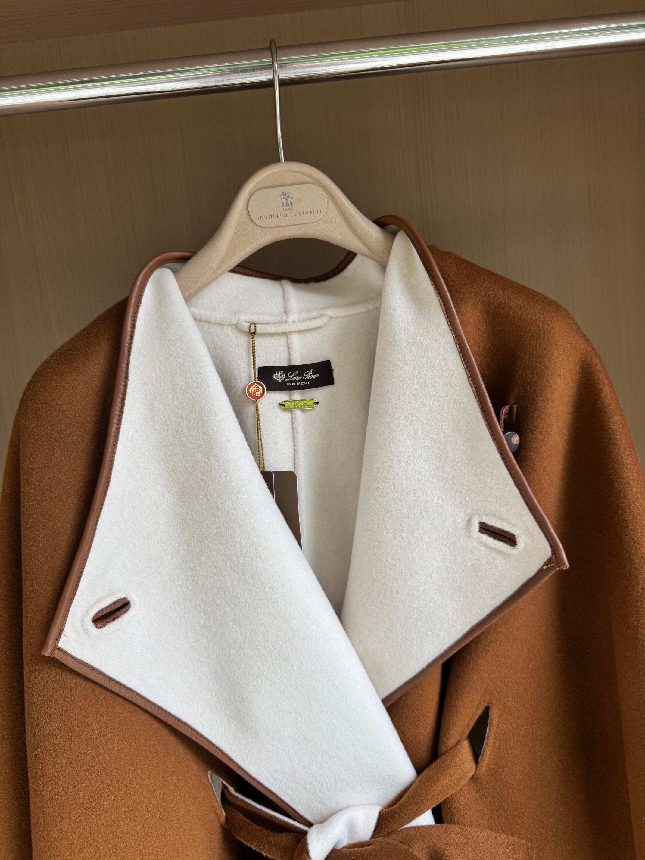 Elegant Wool Blend Cape Coat - Luxurious & Versatile, One Size Fits All 7 a1763971163257 5834