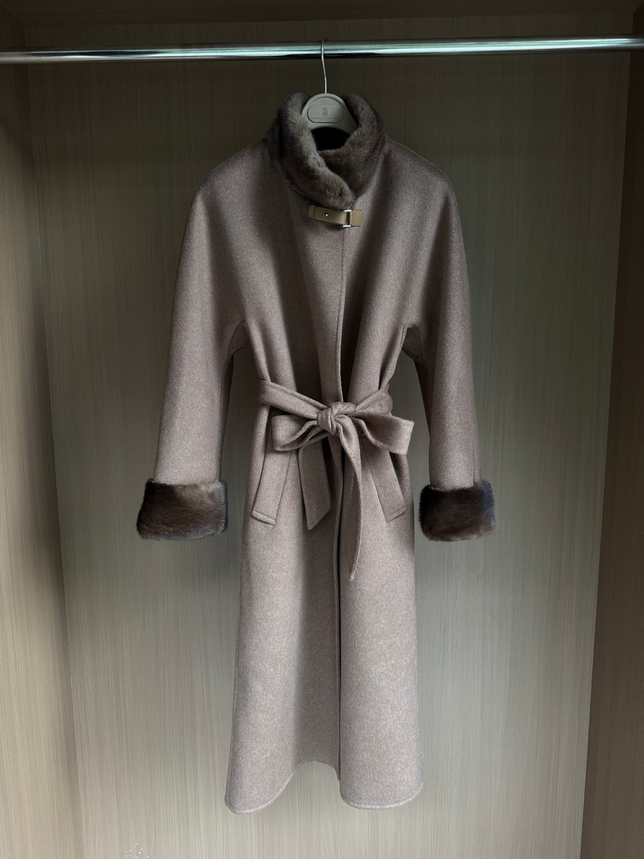 Braschi Mink & Cashmere Coat: Italian Luxury, Timeless Elegance, and Warm Comfort