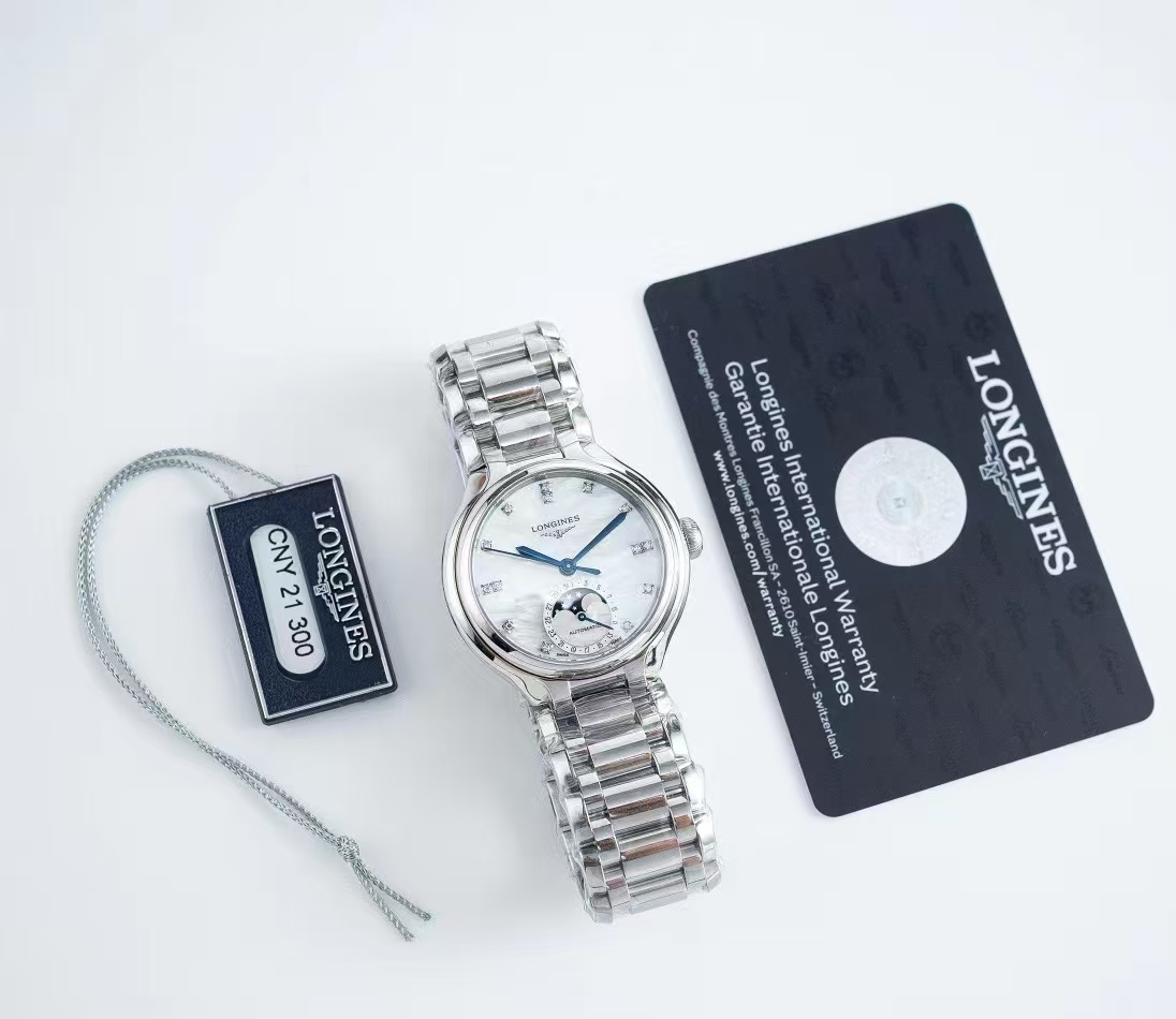 NO:602107,Produced by KB. Smooth case. Diamond case. KB Factory Longines Heart Moon Star Watch |  Versatile design, perfect for workplace dating, seamless gift giving, the best luxury recommendation, please look for KB’s exclusive quality, longines19860909KB 出品 光壳. 钻壳 KB Factory 浪琴心月星辰腕表| X璀璨星辰,腕间永恒 让每个抬手都是高光时刻（明星同款） 晶莹美钻环绕表盘,如星辰坠入眼眸 白色搭配银色表盘层次分明,如同月光光晕,温和宁静,低调中透着奢华 34mm优雅尺寸,日常约会皆耀眼 时刻 百搭设计职场约会无缝切送礼最佳奢华推荐请认准KB独家品质,,longines,Watch