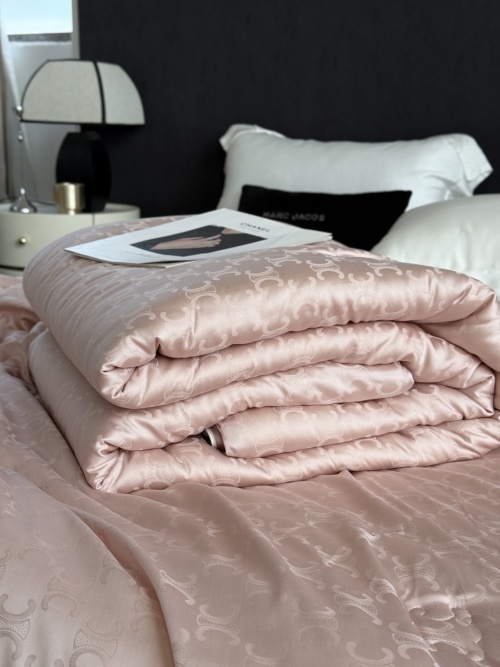 Luxury 100S Jacquard Lightweight Quilt - Soft, Breathable, and Perfect for All Seasons 1 Luxury 100S Jacquard Lightweight Quilt - Soft, Breathable, and Perfect for All Seasons