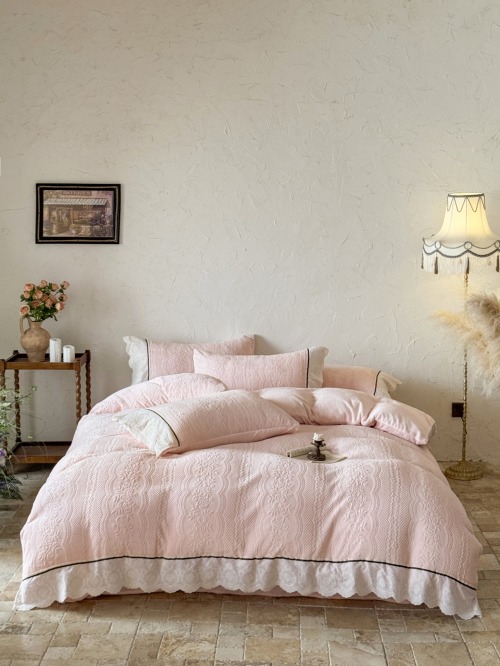 Elegant Pink Milk Velvet Bedding Set - Floral Embossed Design, Soft & Warm 1 Elegant Pink Milk Velvet Bedding Set - Floral Embossed Design, Soft & Warm