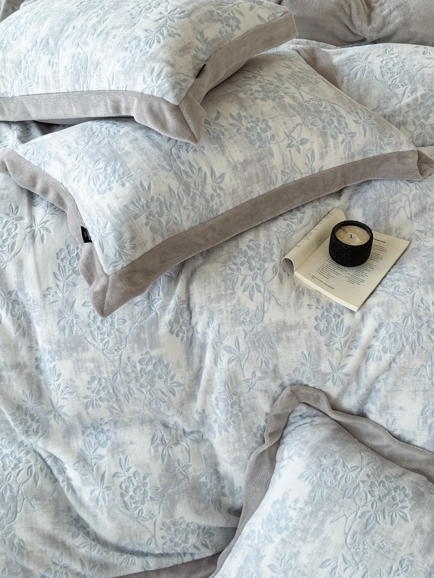 Embossed Milk Velvet Bedding Set - Soft, Non-Static, and Fade-Resistant 7 i1760454299120 9842 0 5