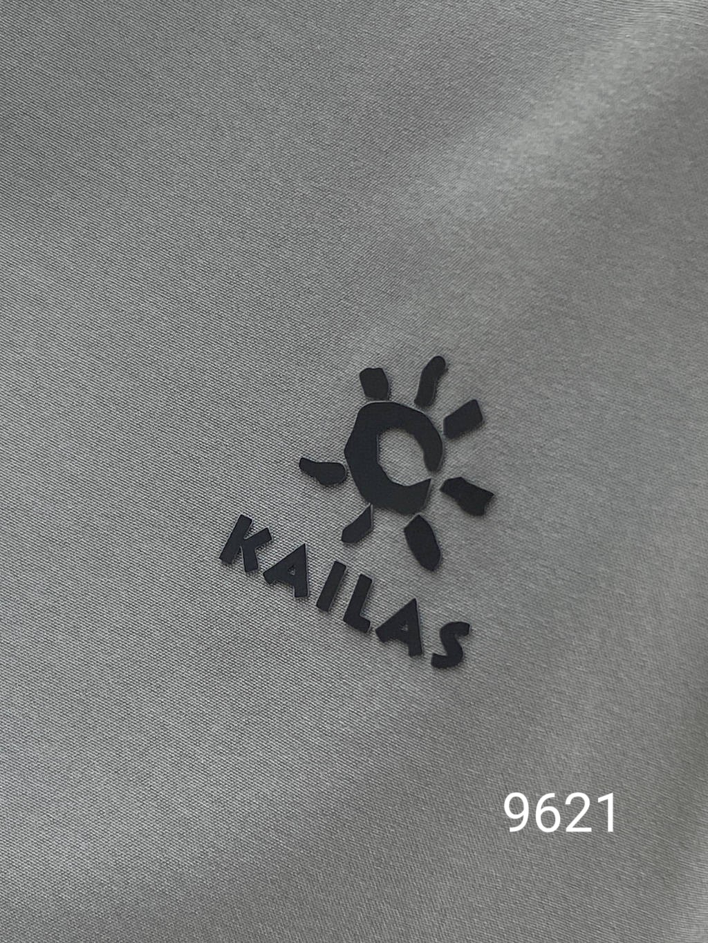 💰125包邮
KAILAS/凯乐石夏季新款男士户外休闲五分短裤!
款号:KLS9621
面料:95聚酯 5氨纶
日常休闲运动 居家都可穿的百搭短裤
四面弹速干透气面料 吸湿排汗速干
外侧开叉+腰部透气网孔设计
最大程度提升空气的流通
保持裆部干爽的同时给身体降温
做工细节也非常精致 两侧口袋带有拉链
上身贴合身材比列 版型炒鸡好!
更多的是舒适感!不僵硬 无拘束!性价比狠高
颜色 :黑色 灰色
尺码:M-3XL
M腰围68 裤长50 推荐100-125
L腰围72 裤长51 推荐125-140
XL腰围76 裤长51 推荐140-160
2XL腰围82 裤长52 推荐160-175
3XL腰围86 裤长53 推荐175-190
