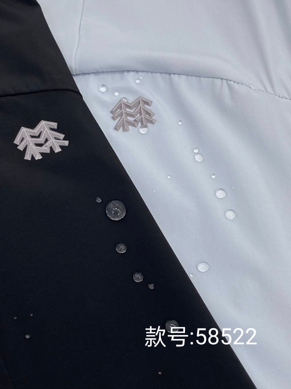 💰175包邮
KOLON SPORT/可隆夏季新款纯色连帽防晒衣外套!
款号:K'L58522
户外情侣款休闲衣防风夹克春夏轻薄徒步防晒皮肤衣外套连帽!!
夏日清凉必备!!
采用轻薄弹力面料的皮肤衣具有防风,防泼水,科技运动感十足袖口、下摆、门襟、帽檐使用弹力包边,让穿着更加舒适便利。
首先,这款防晒衣的颜值简直爆表啦!
简约而不失时尚感,无论是搭配T恤还是牛仔裤,都能轻松hold住!
而且,它的防晒效果也是一流的!
采用先进的防晒科技,能够有效阻挡紫外线的侵害, 让你在夏日里也能保持白皙的肌肤哦!!
当然啦,透气性也是非常重要的。
这款晒衣采用轻薄的面料,穿起来轻盈舒适,完全不会感到闷热。
即使出汗,也能迅速排湿,保持干爽!
最后,我要说的是,这款防晒衣真的超级百搭!无论是去海边度假,还是去爬山徒步, 它都是你的最佳拍档!
好啦,是不是已经心动了呢? 快来入手一件吧,让你的夏日更加清凉时尚!!
颜色:黑色 浅灰
尺码:M–3XL
肩宽 胸围 衣长 袖长
M 48 112 67 61
L 50 116 69 63
XL 52 120 71 65
2XL 54 124 73 67
3XL 56 128 75 69
M推荐100~120斤
L推荐120~140斤
XL推荐140~160斤
2XL推荐160~180斤
3XL推荐180~200斤