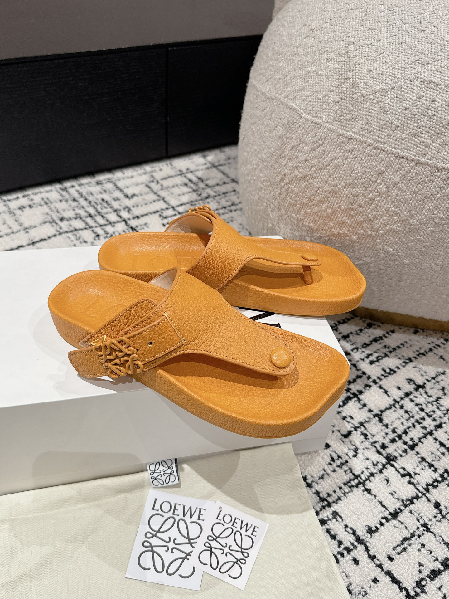 [Loewe Women