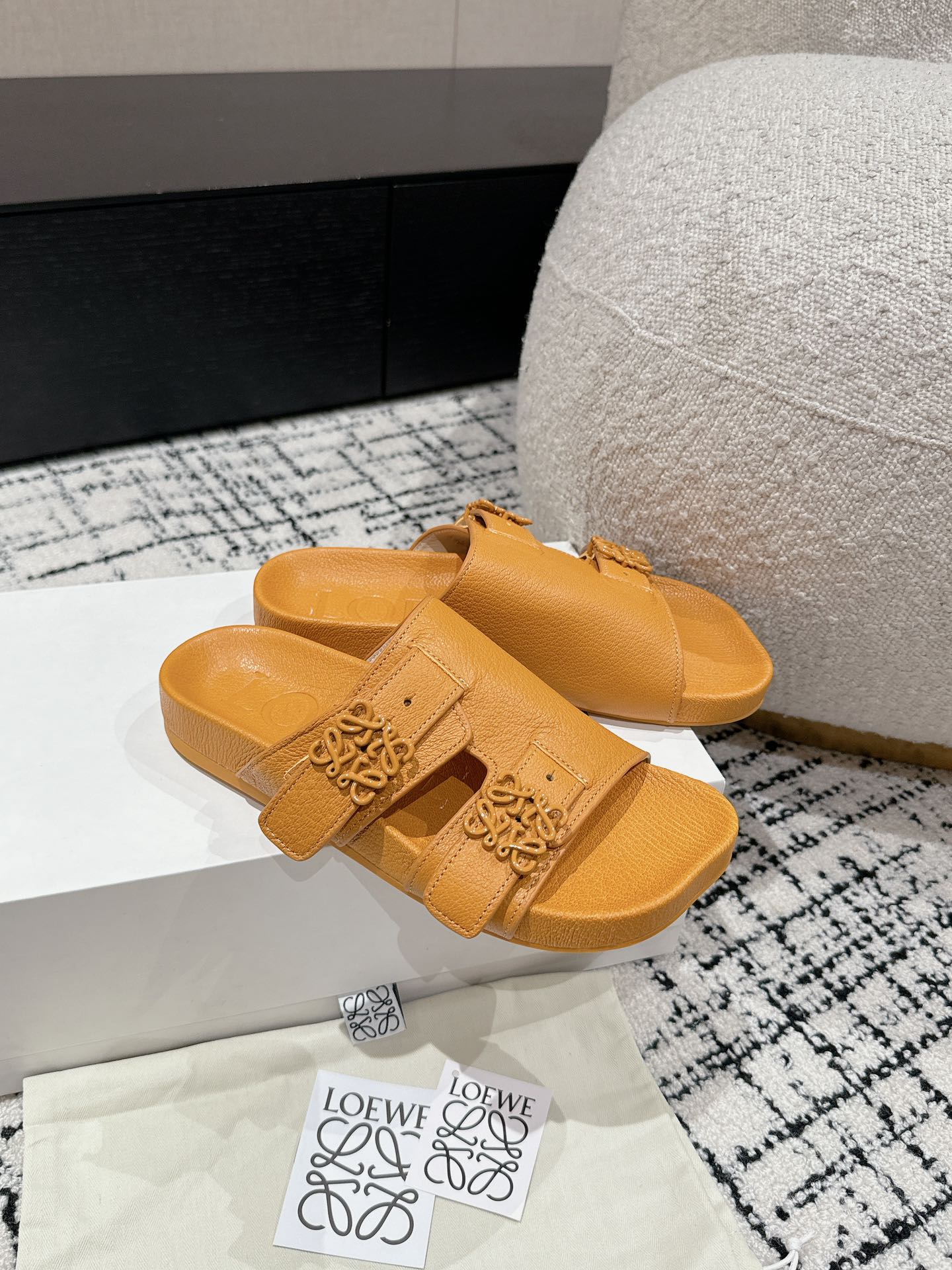 [Loewe Women