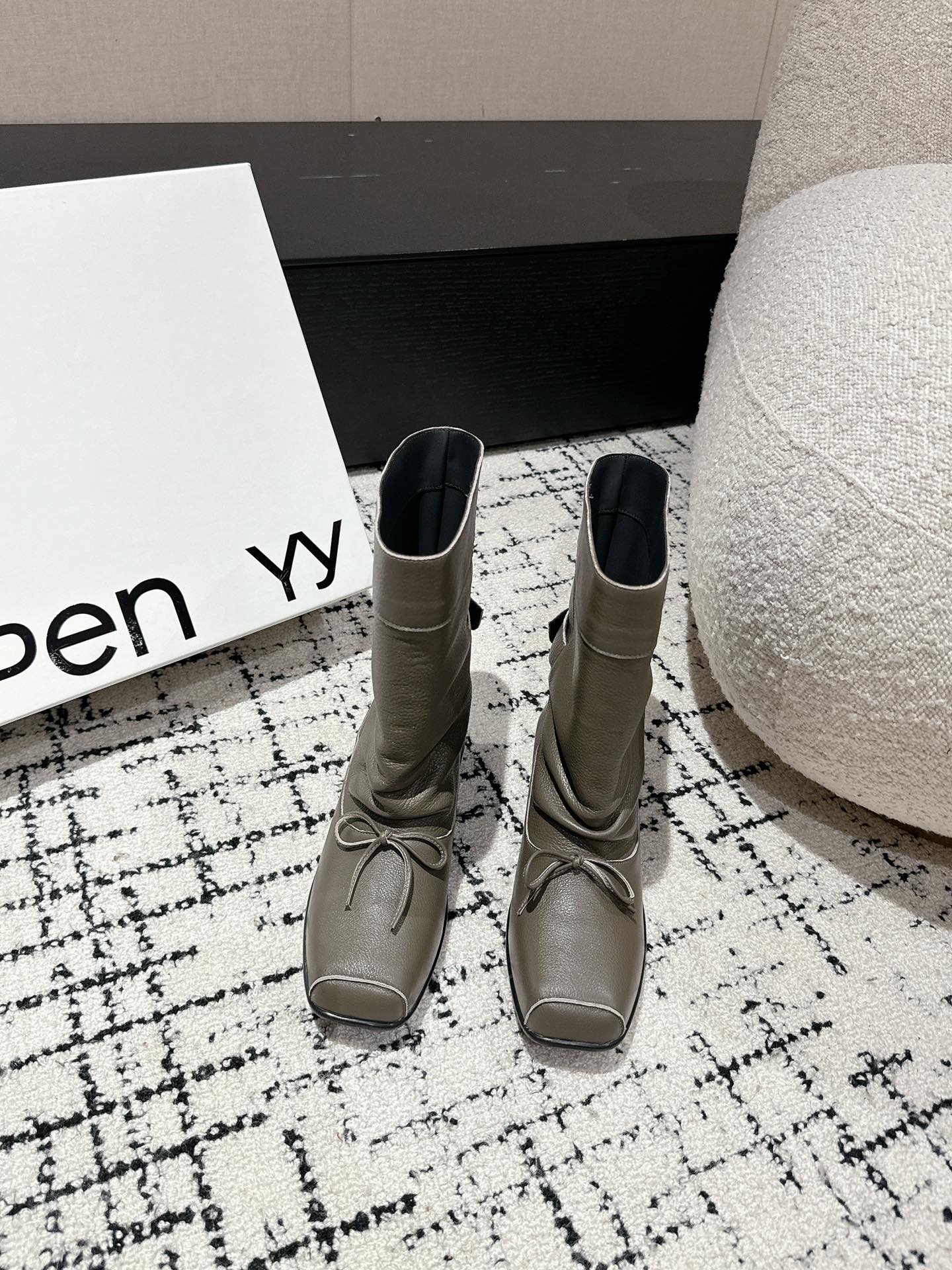 798 Shoe Review: Soft, Stylish, and Slip-Proof for Autumn/Winter Fashion