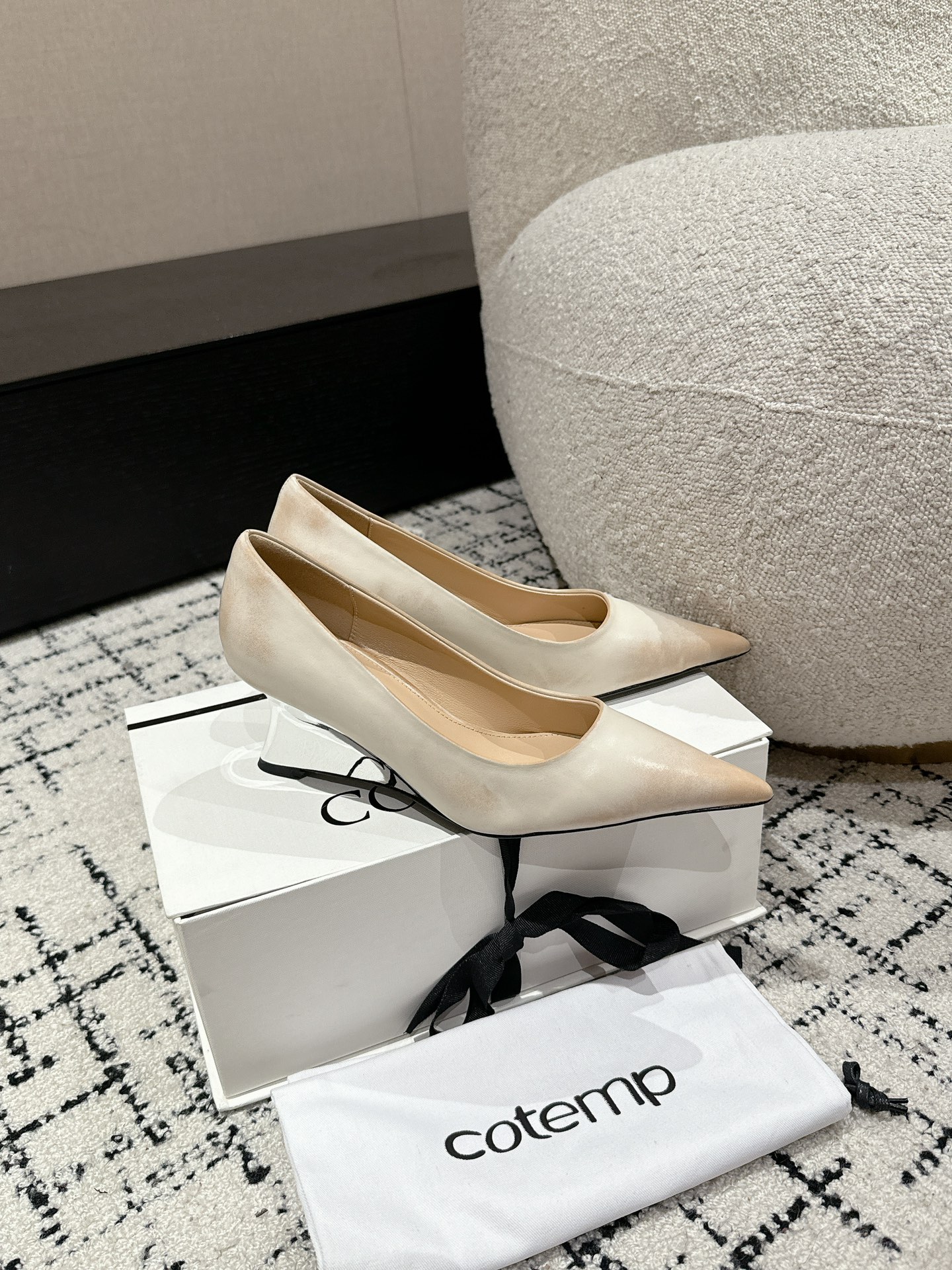 Top 750: Pointy Hill Heel Shoe Series with Silk Embroidery - 图片 2