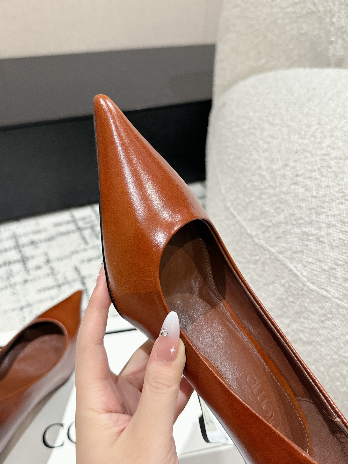 Top 750 Cotemp Pointy Hill Heel Shoe Series with Unique Silk Embroidery - 图片 5