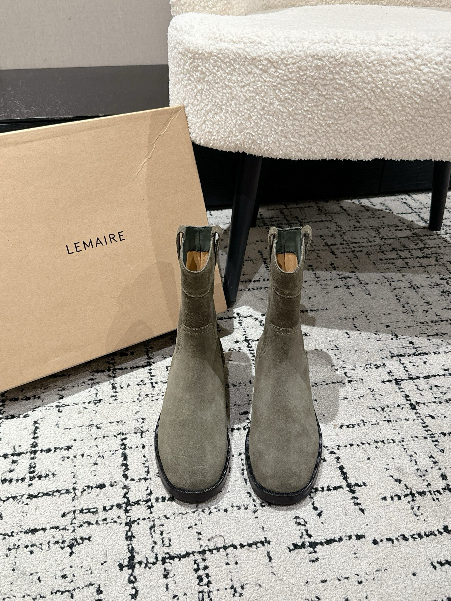 Stylish Lemaire Short Boots: High-Quality and Practical for Winter Fashion - 图片 9