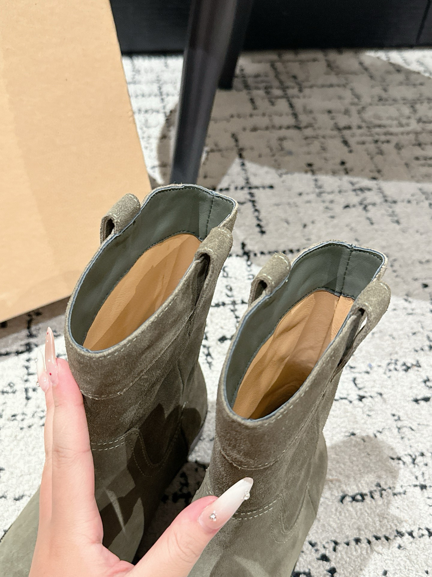 Stylish Lemaire Short Boots: High-Quality and Practical for Winter Fashion - 图片 8