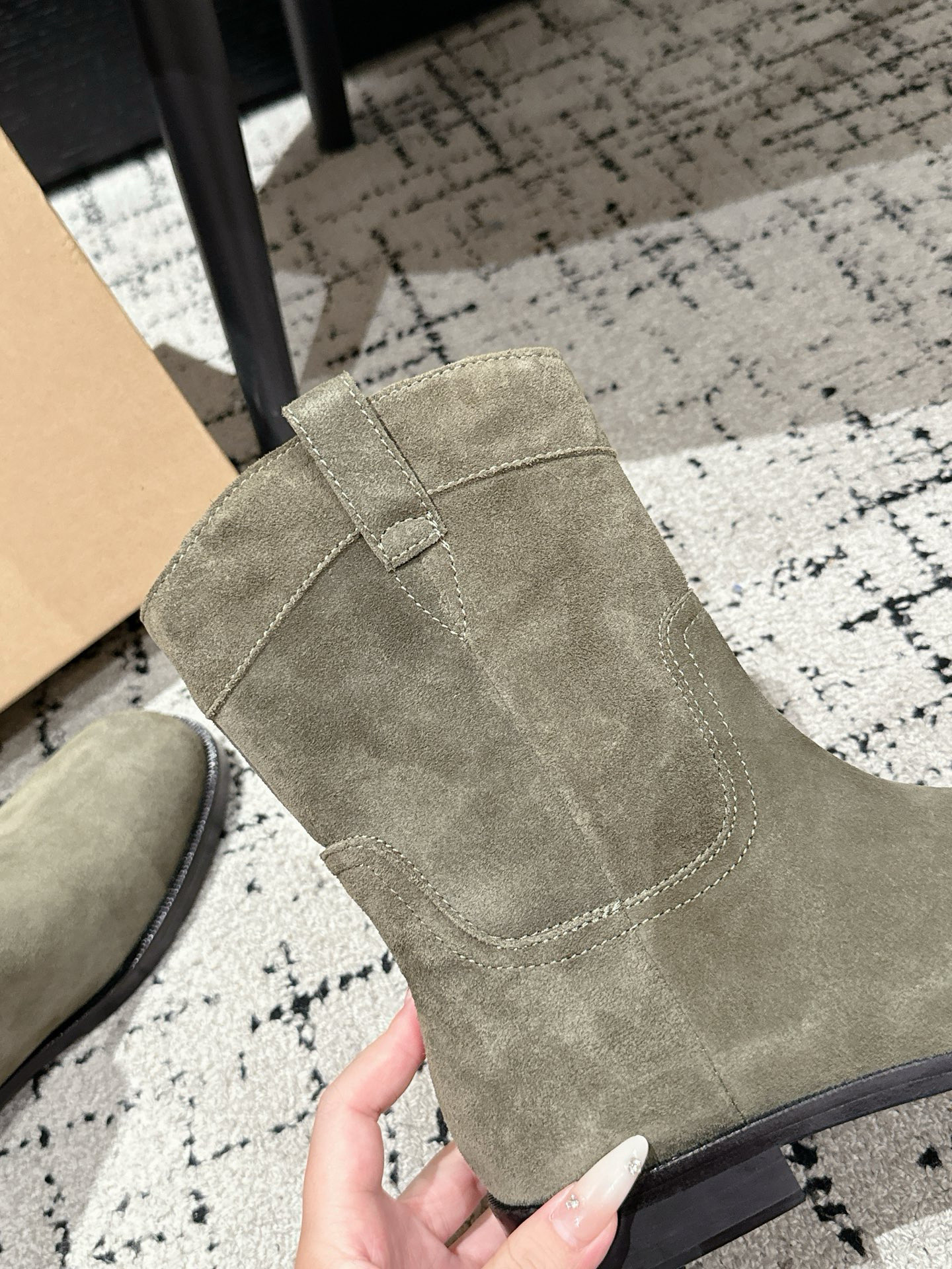 Stylish Lemaire Short Boots: High-Quality and Practical for Winter Fashion - 图片 7