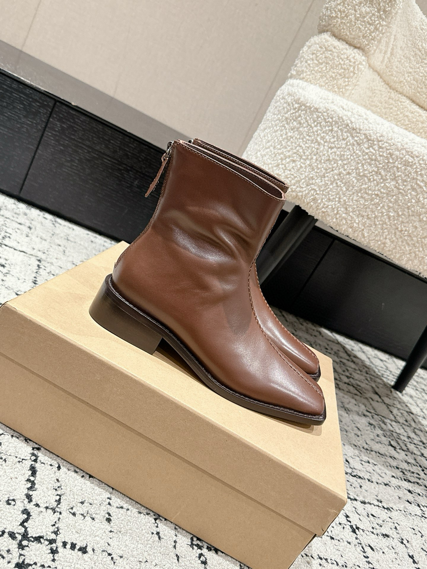 High-Quality Lemaire Zipper Boots: Stylish and Practical for Autumn/Winter - 图片 9