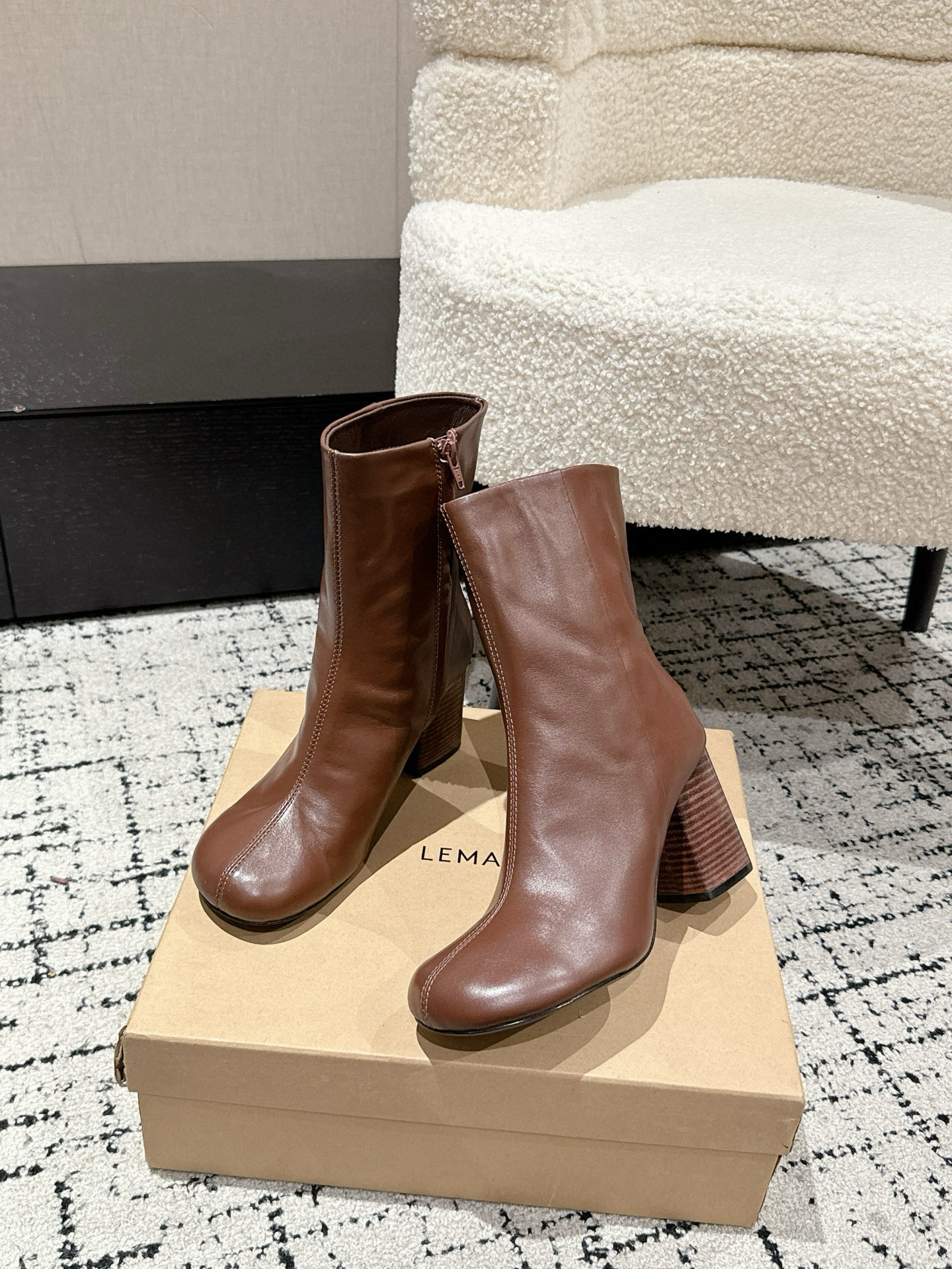 High-Quality Lemaire Boots: Imported Leather, Watered Cattle Lining, Italian Sole. - 图片 3