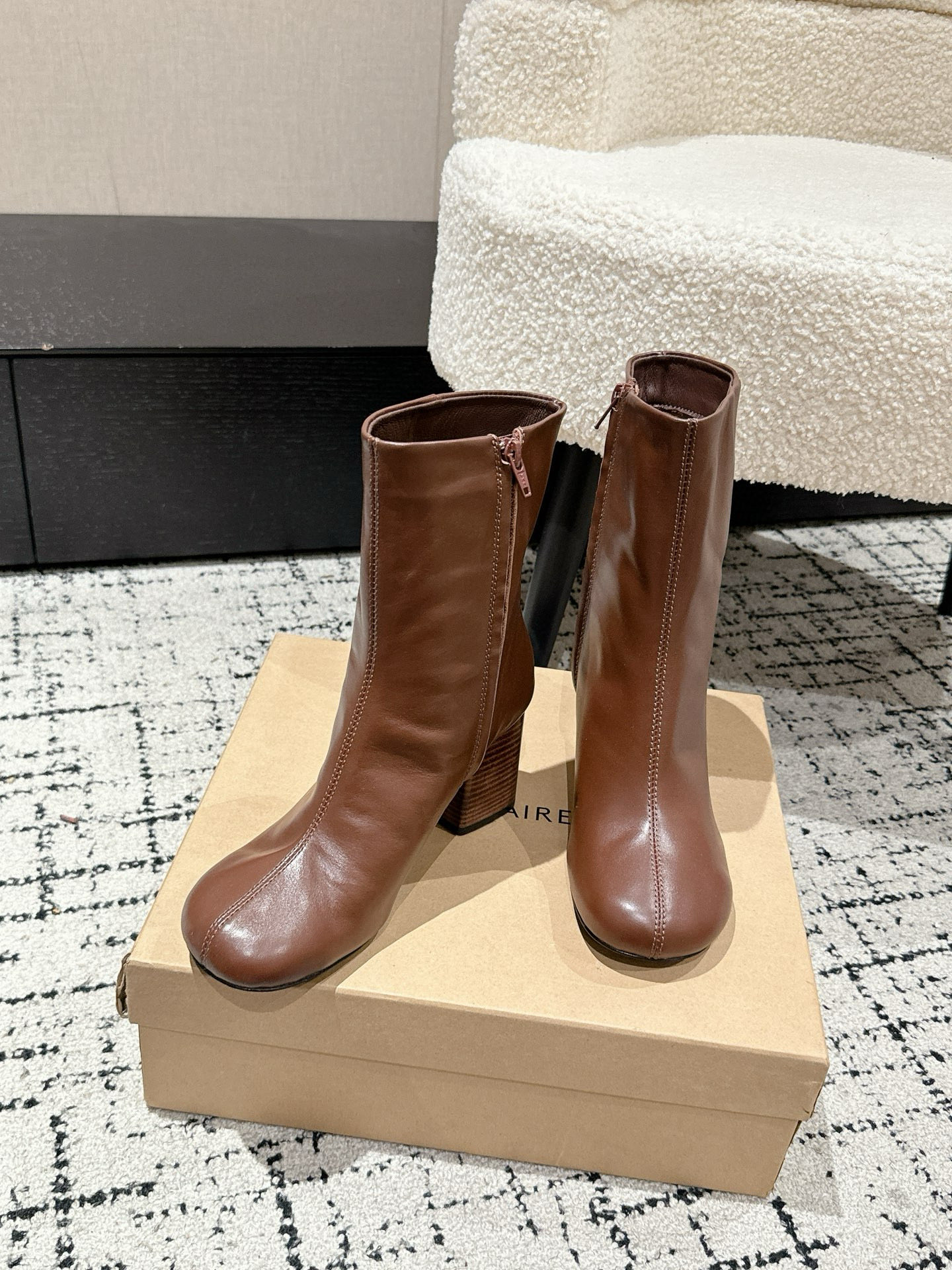 High-Quality Lemaire Boots: Imported Leather, Watered Cattle Lining, Italian Sole. - 图片 2