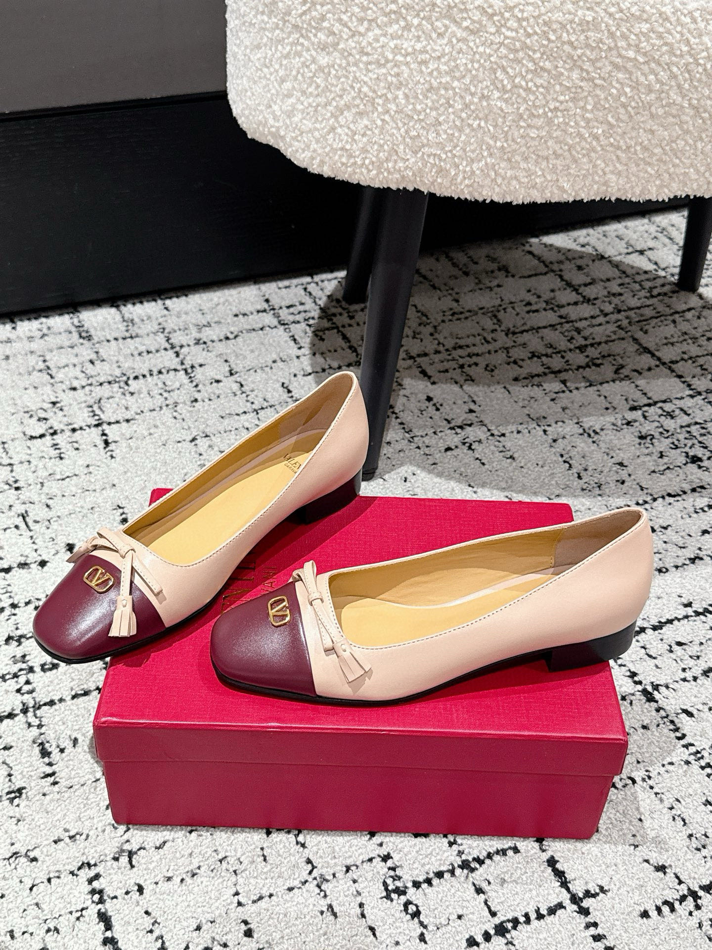 Valentino Butterfly Collapse Single Shoes: Autumn Winter New Collection - 图片 3