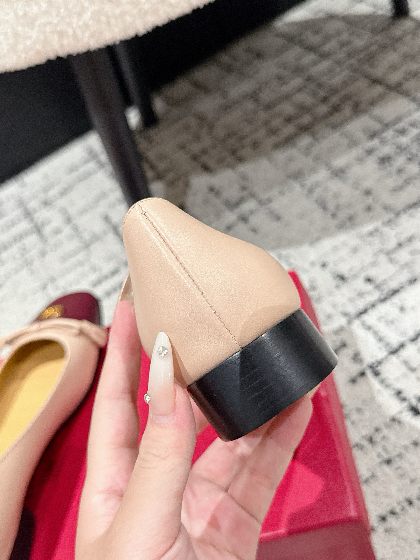 Valentino Butterfly Collapse Single Shoes: Autumn Winter New Collection - 图片 7